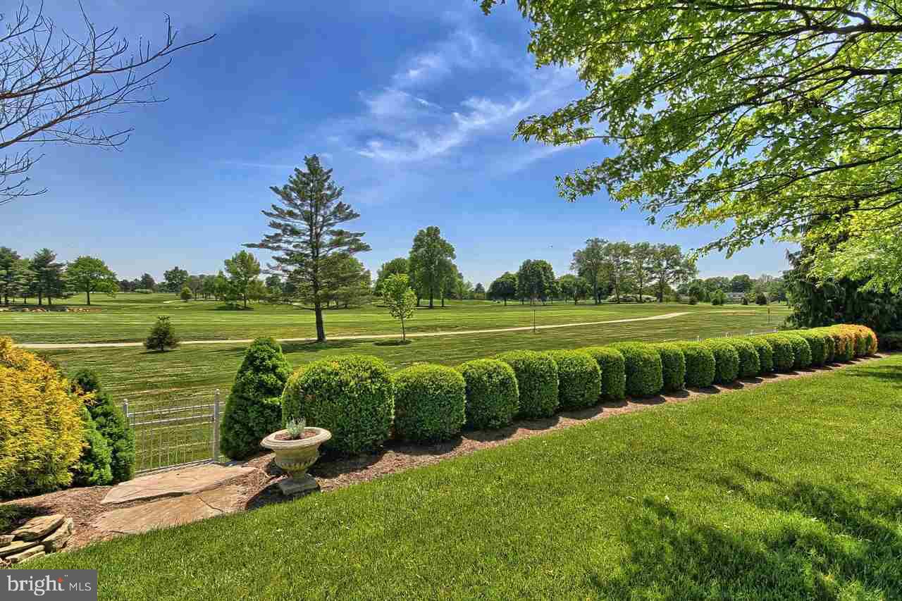 OUTDOOR COUNTRY CLUB - Residential