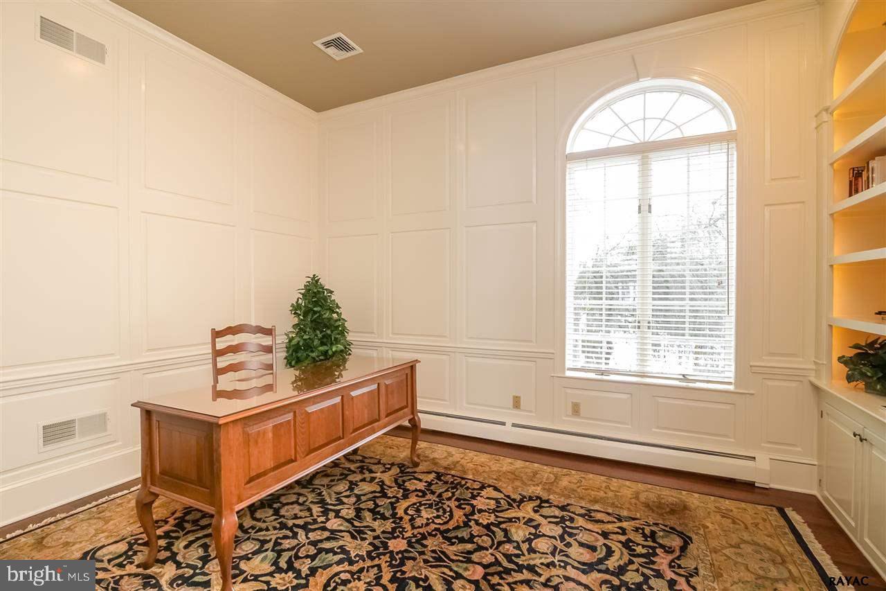 OUTDOOR COUNTRY CLUB - Residential