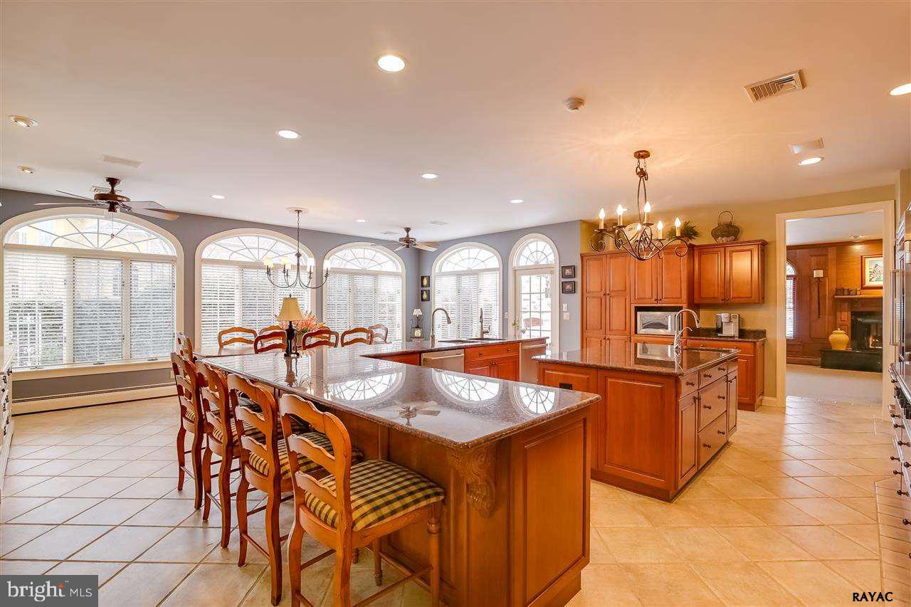 OUTDOOR COUNTRY CLUB - Residential