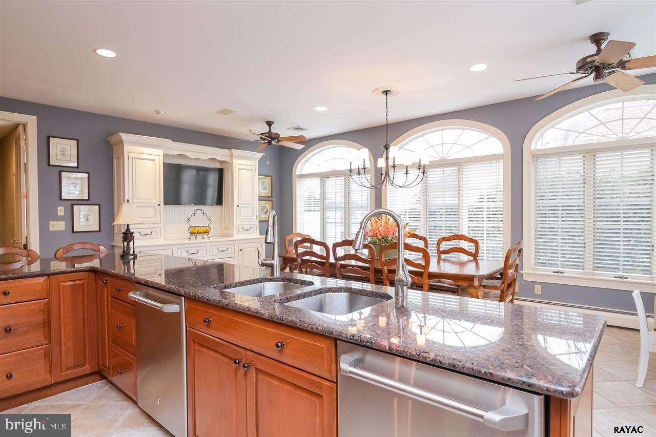 OUTDOOR COUNTRY CLUB - Residential