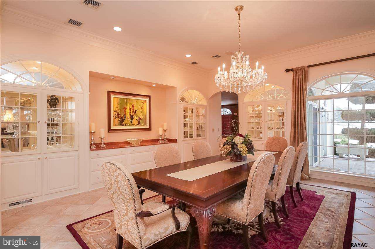 OUTDOOR COUNTRY CLUB - Residential