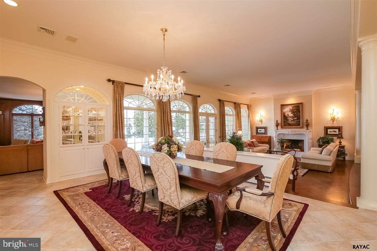 OUTDOOR COUNTRY CLUB - Residential