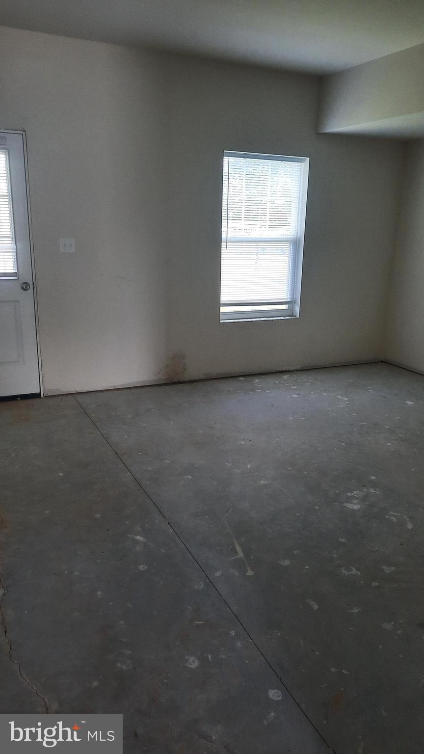 ADMIRALS QUAY - Residential Lease