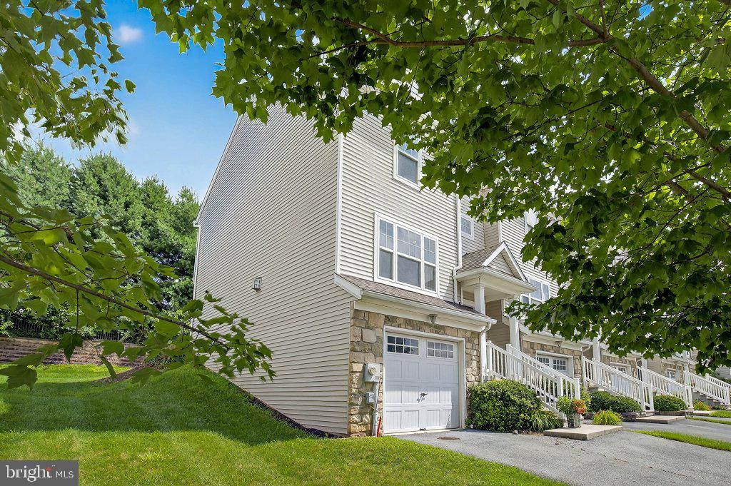 Photo of 230 Millstone Drive, MOUNTVILLE, PA 17554 (MLS # PALA2073274)