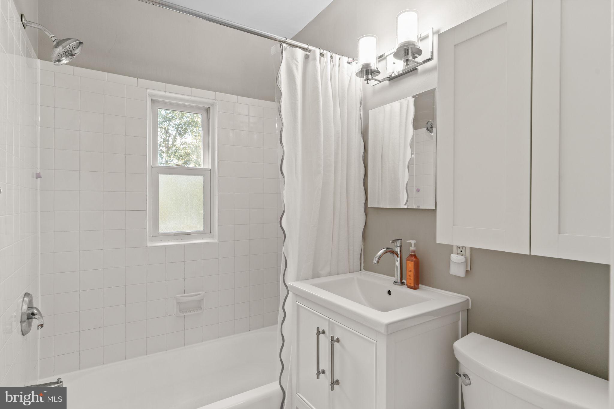 ROSEMONT PARK - Residential