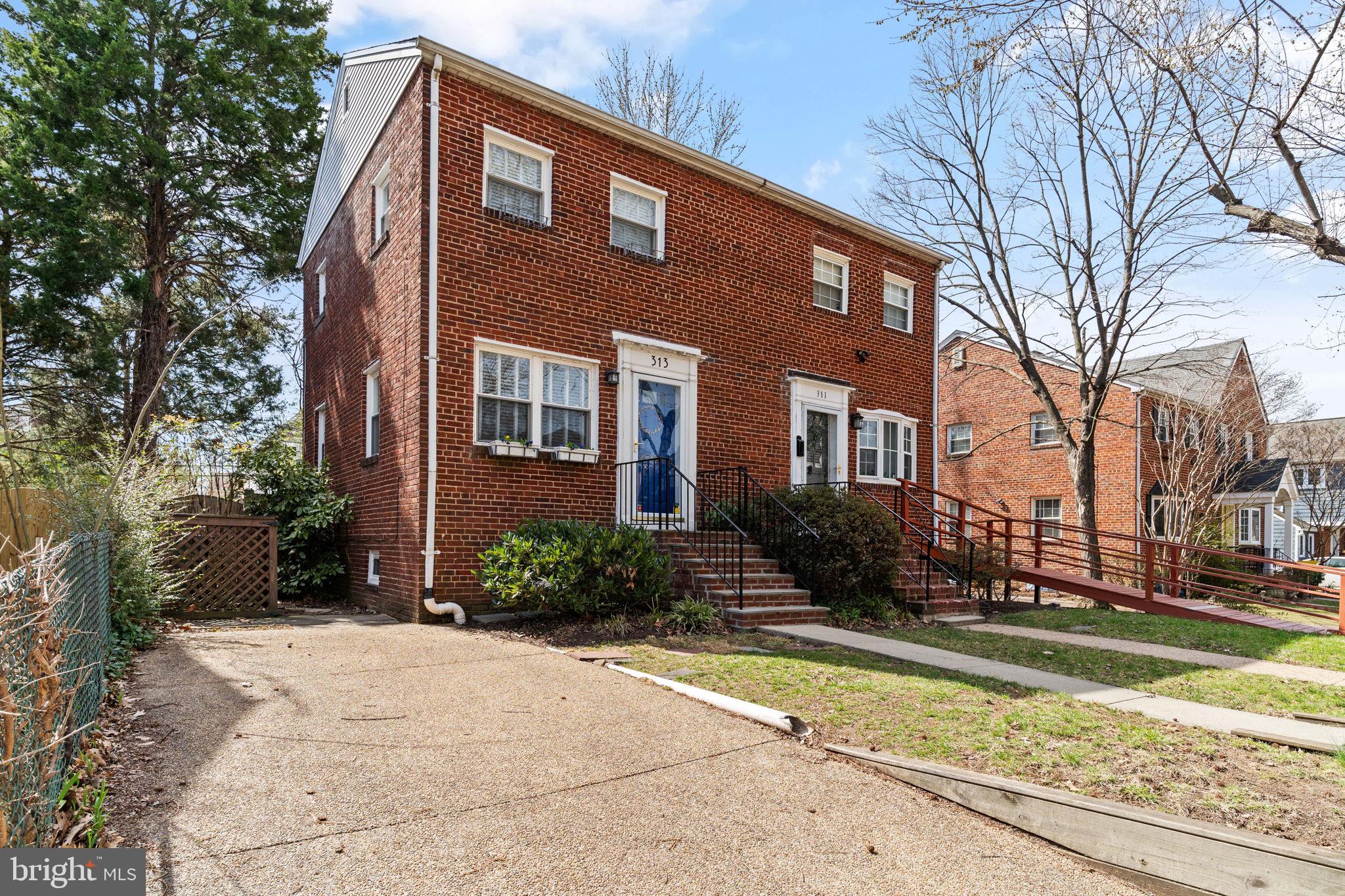 ROSEMONT PARK - Residential