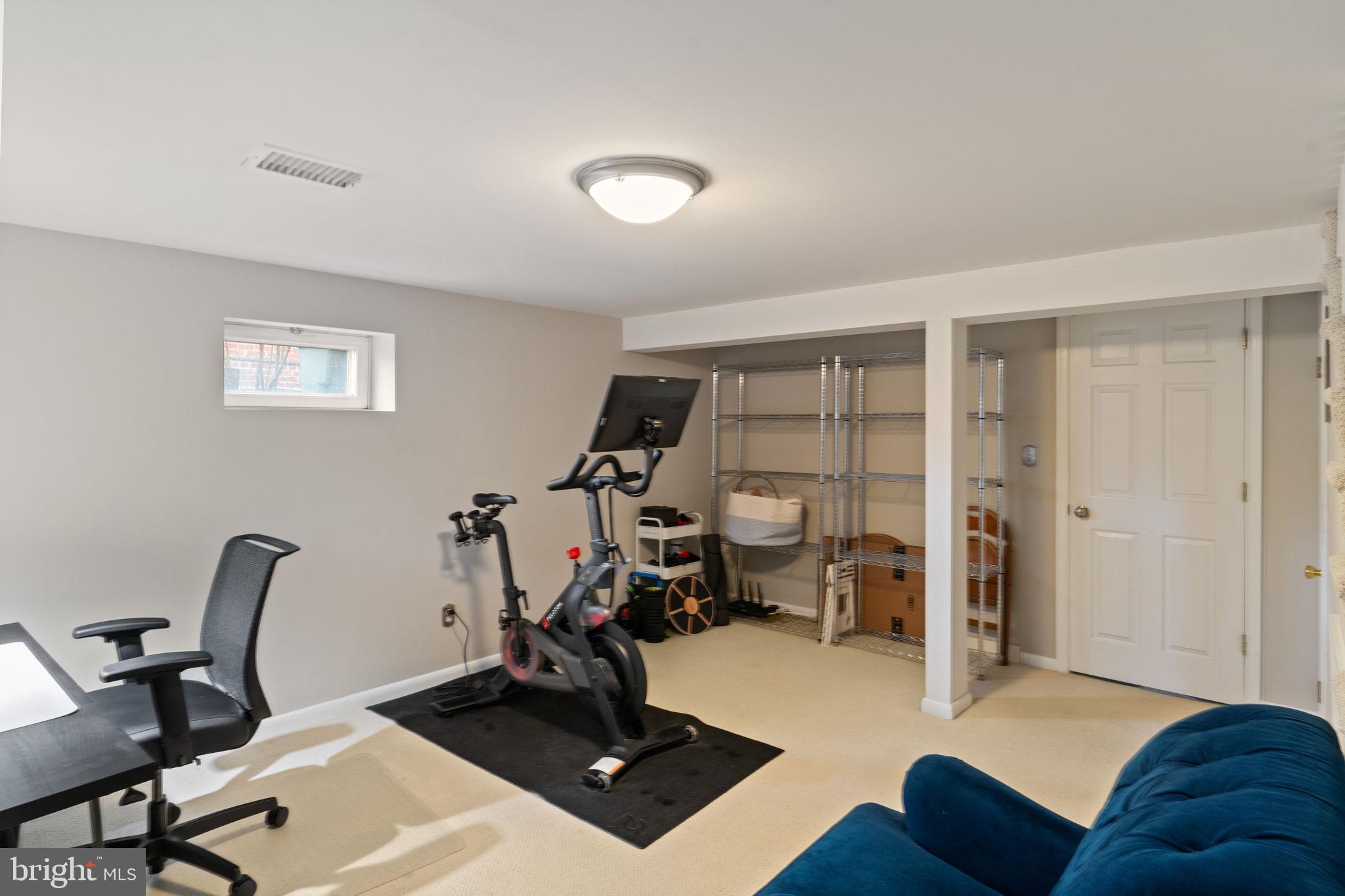 ROSEMONT PARK - Residential