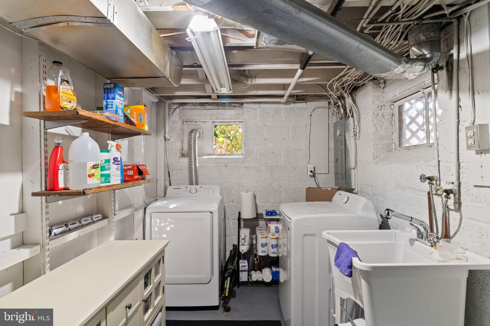 ROSEMONT PARK - Residential