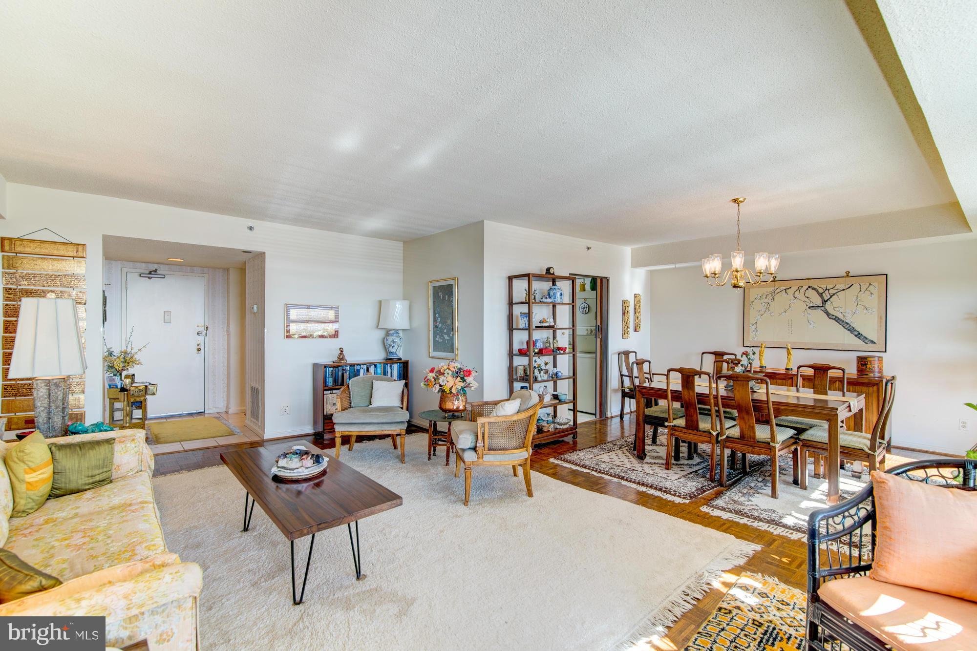 SKYLINE HOUSE - Residential