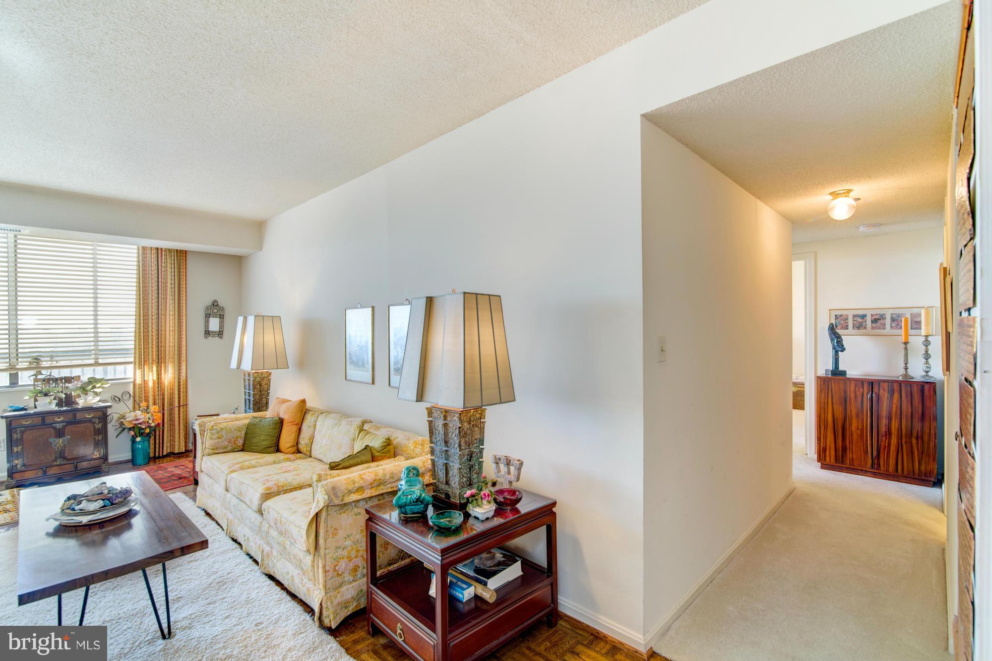 SKYLINE HOUSE - Residential