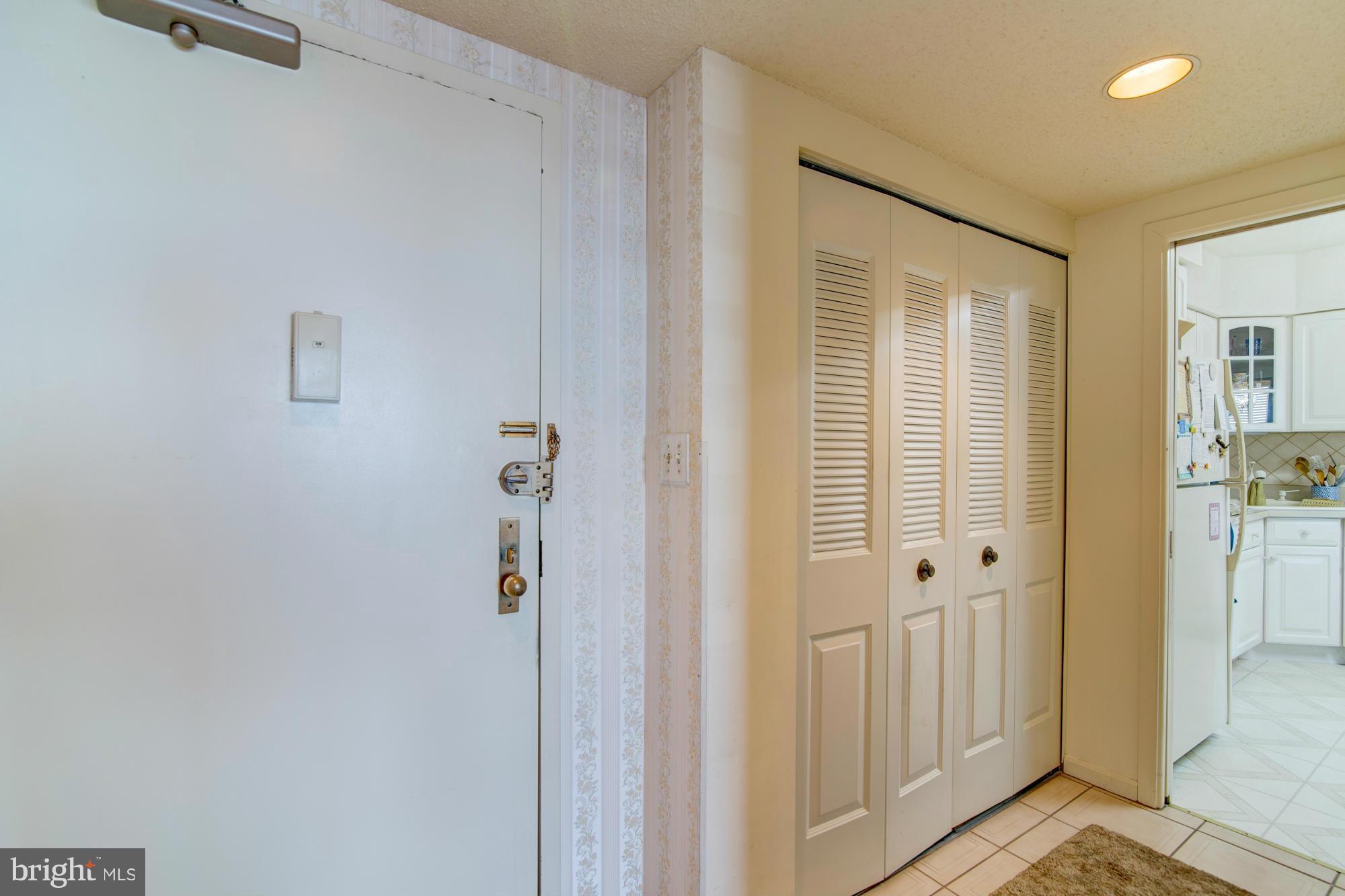 SKYLINE HOUSE - Residential