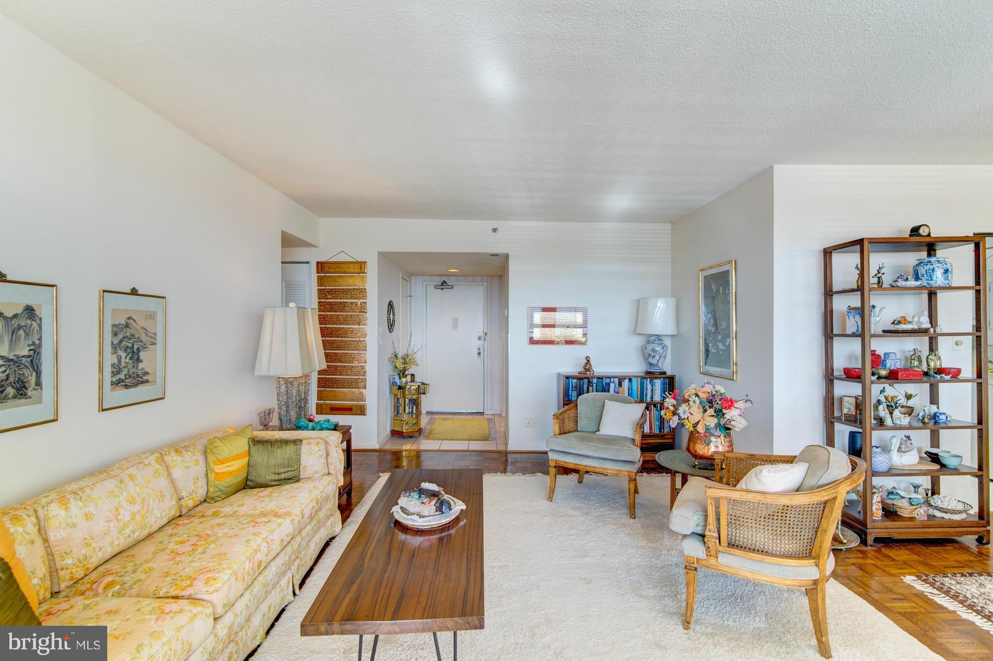 SKYLINE HOUSE - Residential