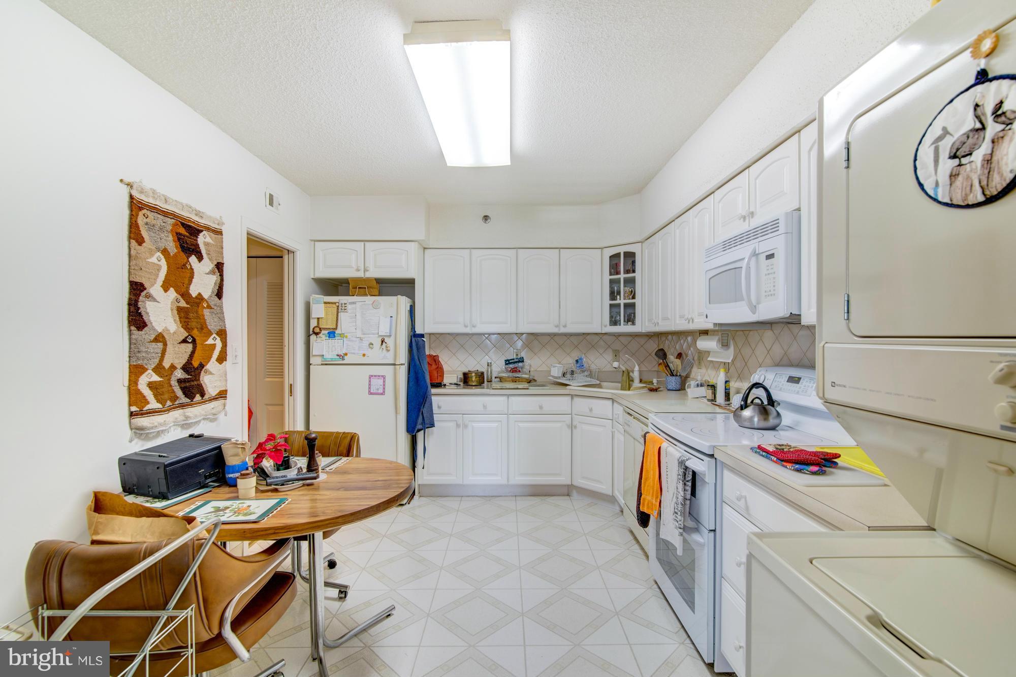 SKYLINE HOUSE - Residential