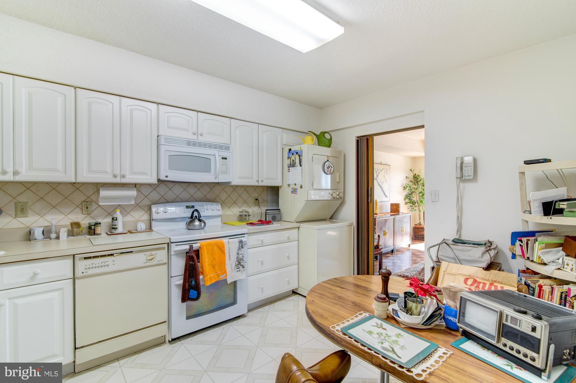 SKYLINE HOUSE - Residential