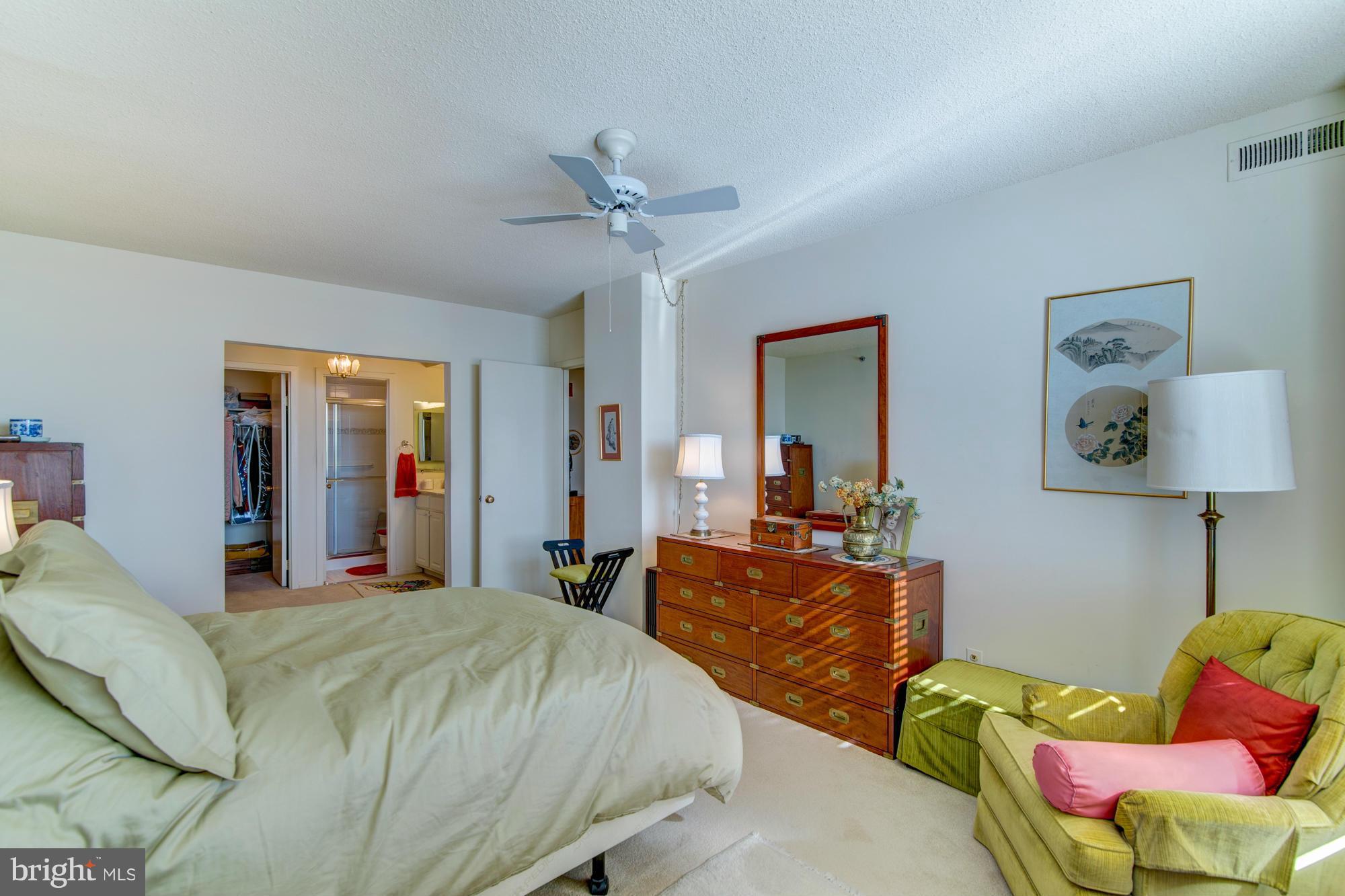 SKYLINE HOUSE - Residential