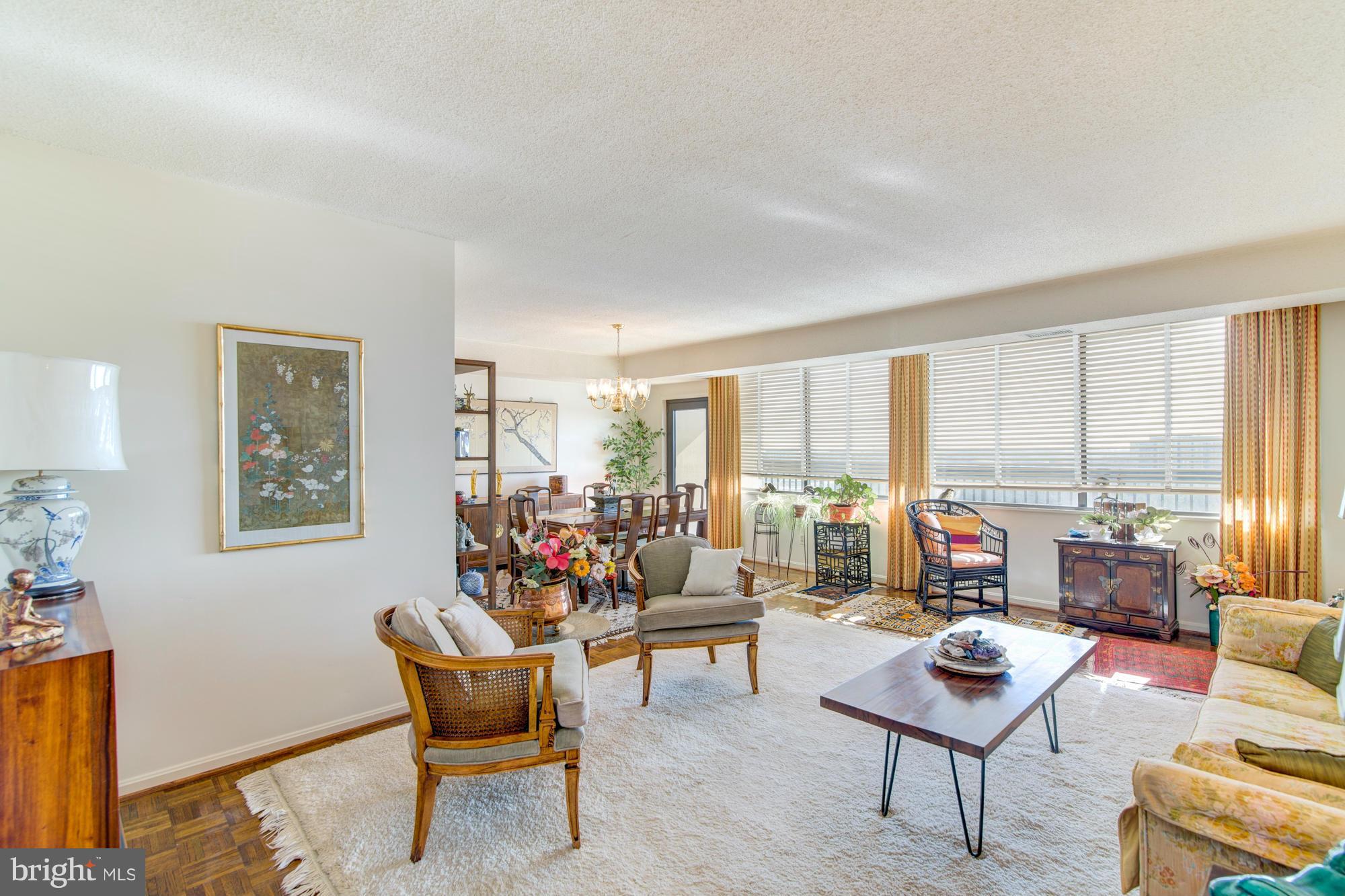 SKYLINE HOUSE - Residential