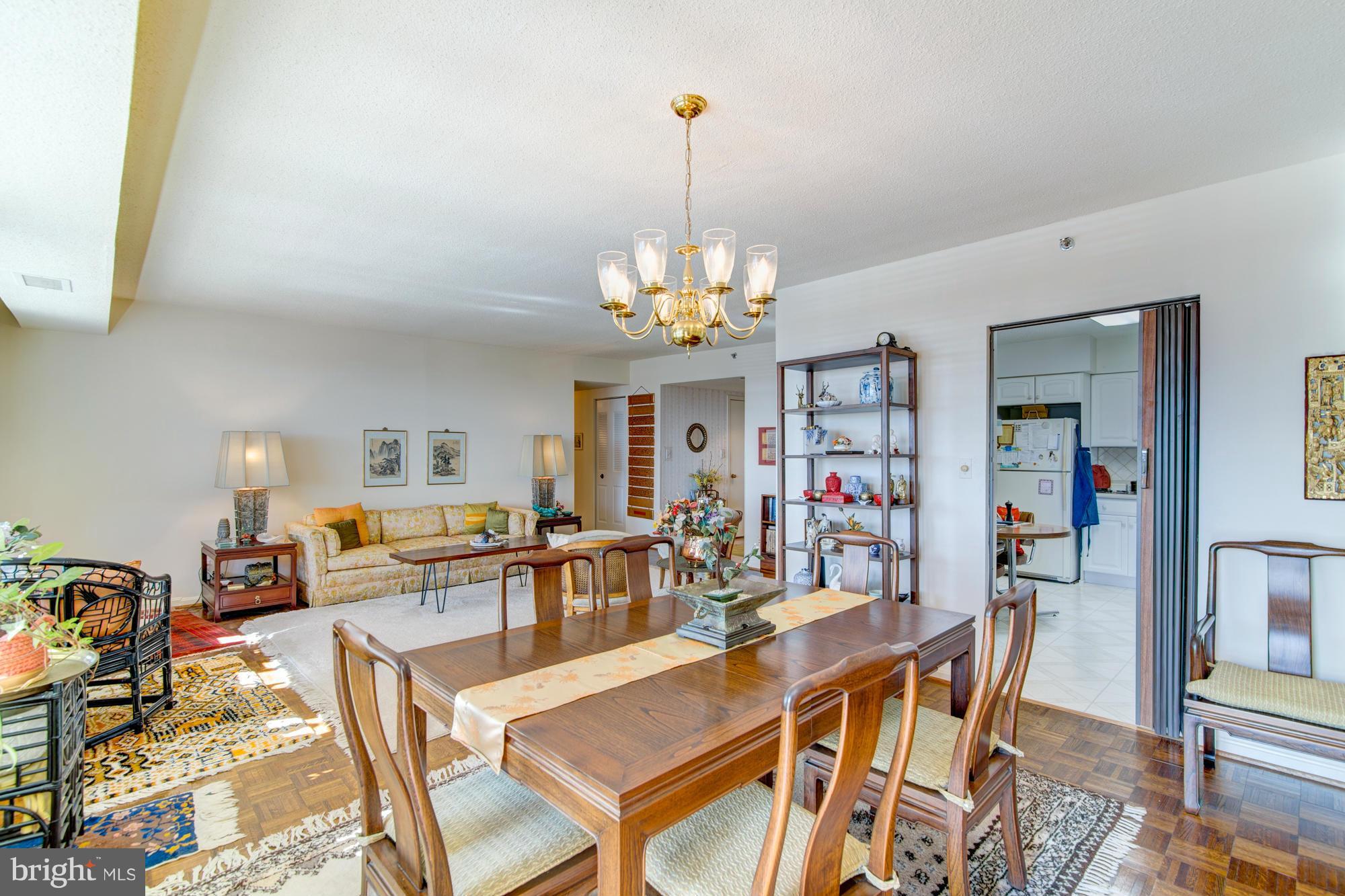 SKYLINE HOUSE - Residential