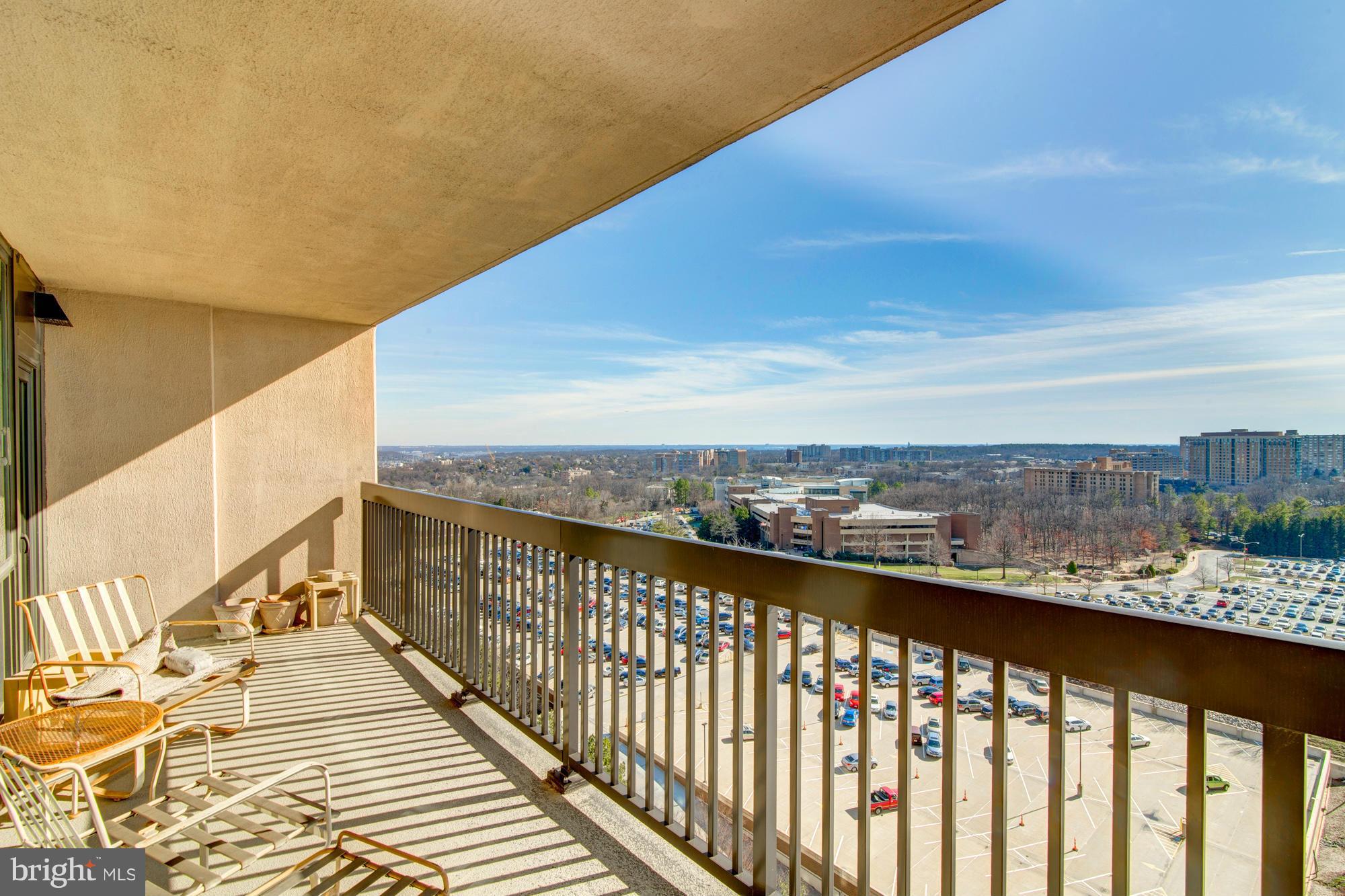 SKYLINE HOUSE - Residential