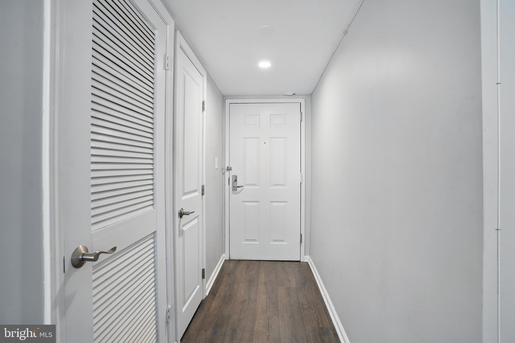 1001 RANDOLPH STREET N 523