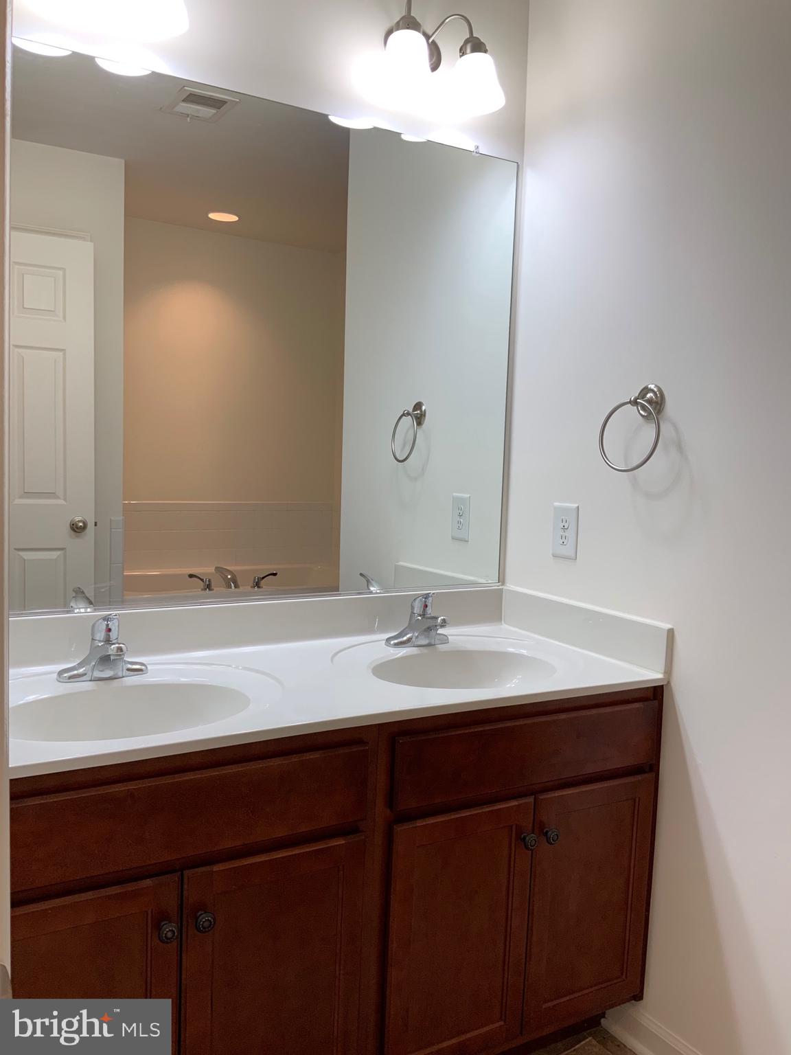 RIVERSIDE VILLAGES - Residential Lease