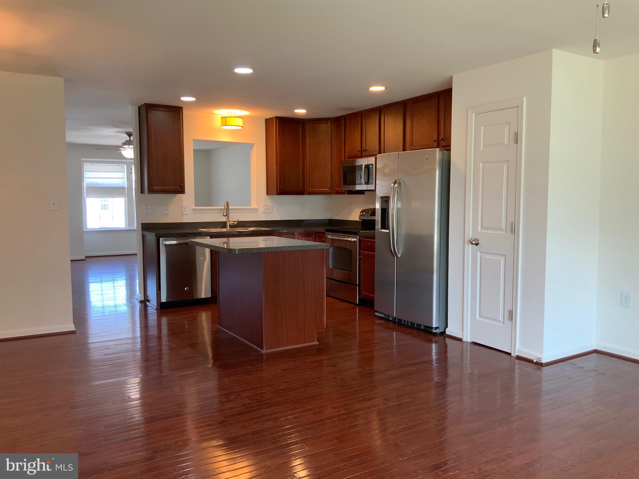 RIVERSIDE VILLAGES - Residential Lease