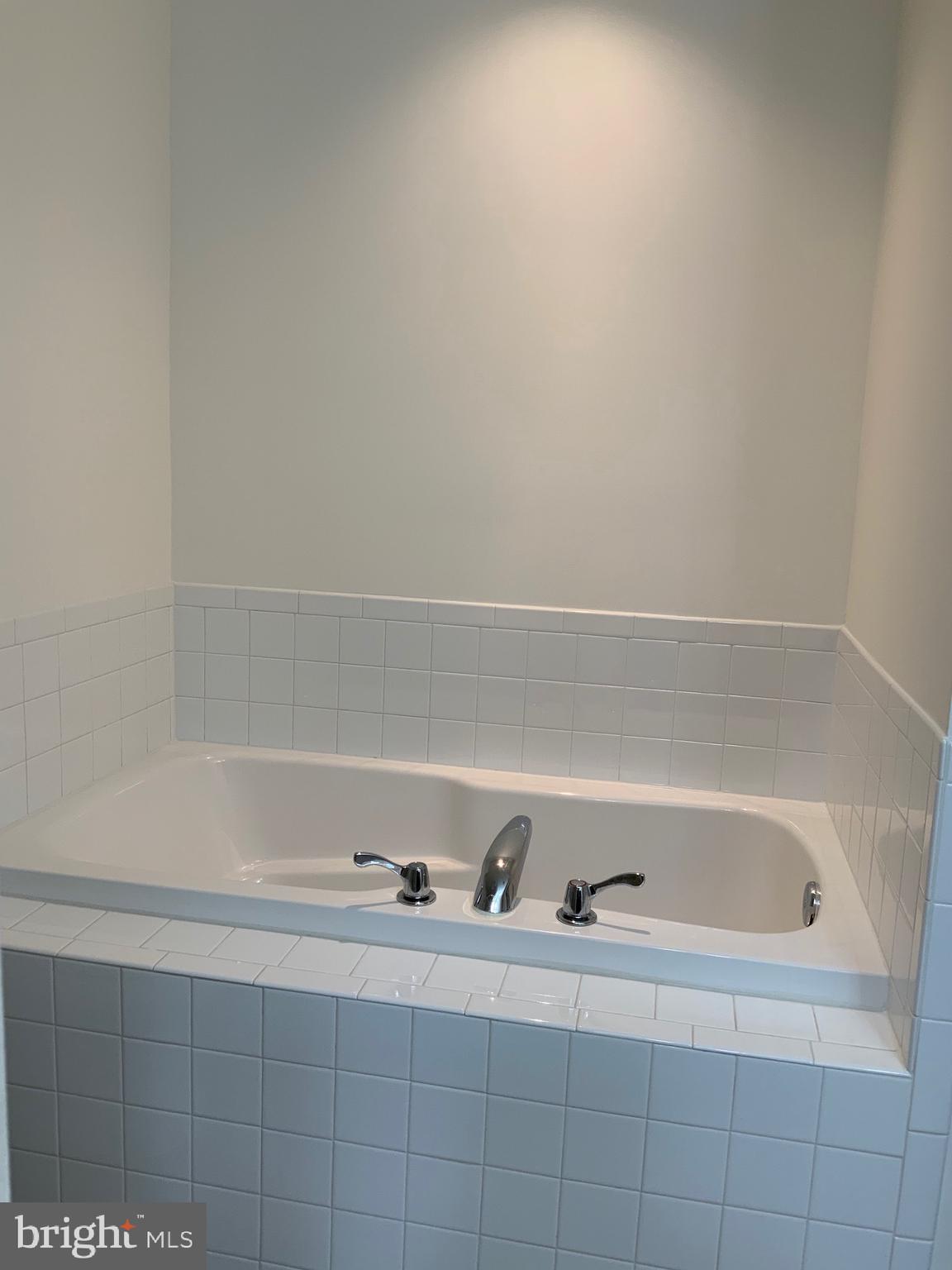 RIVERSIDE VILLAGES - Residential Lease