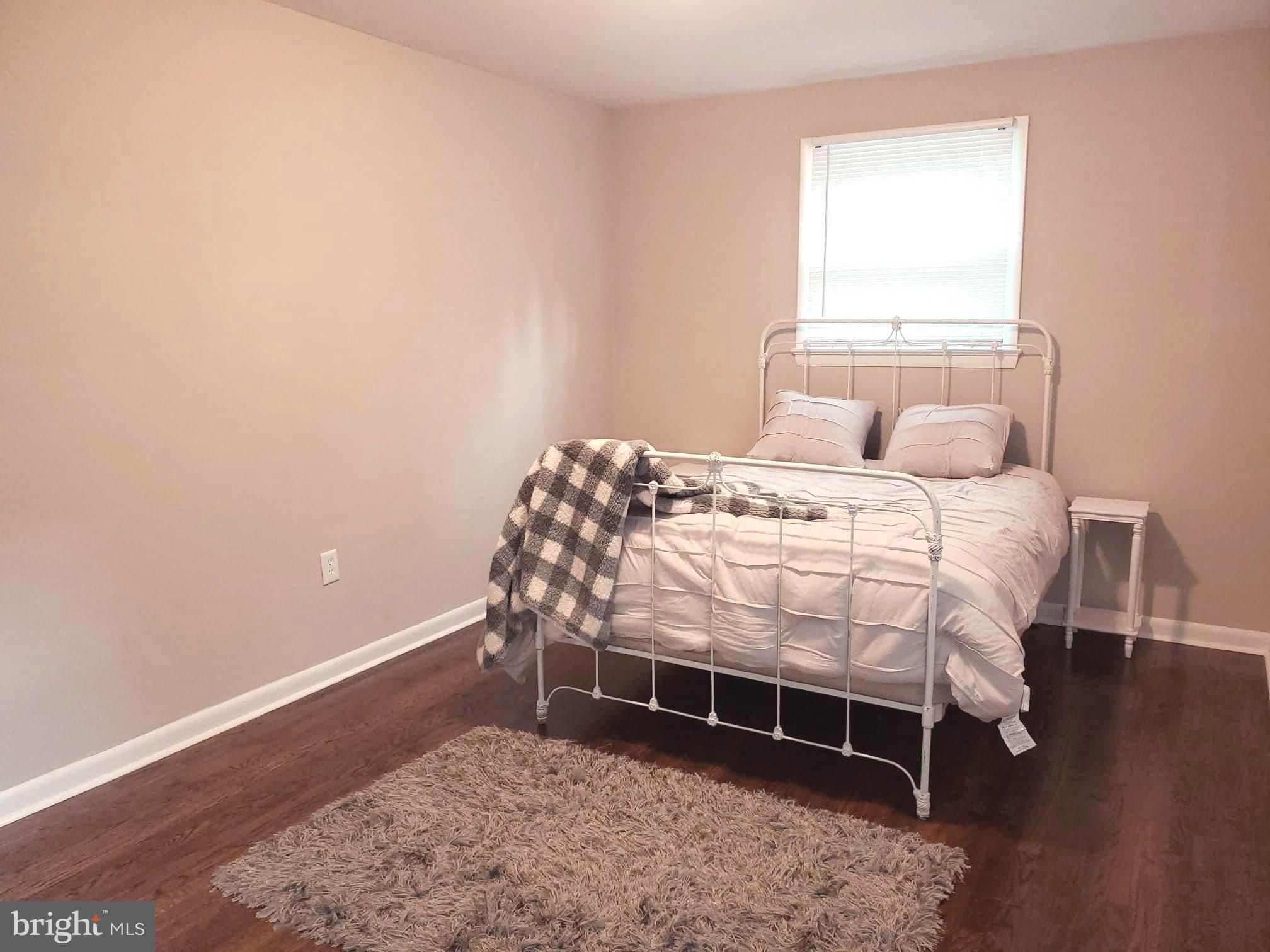 CRESTVIEW MANOR - Residential