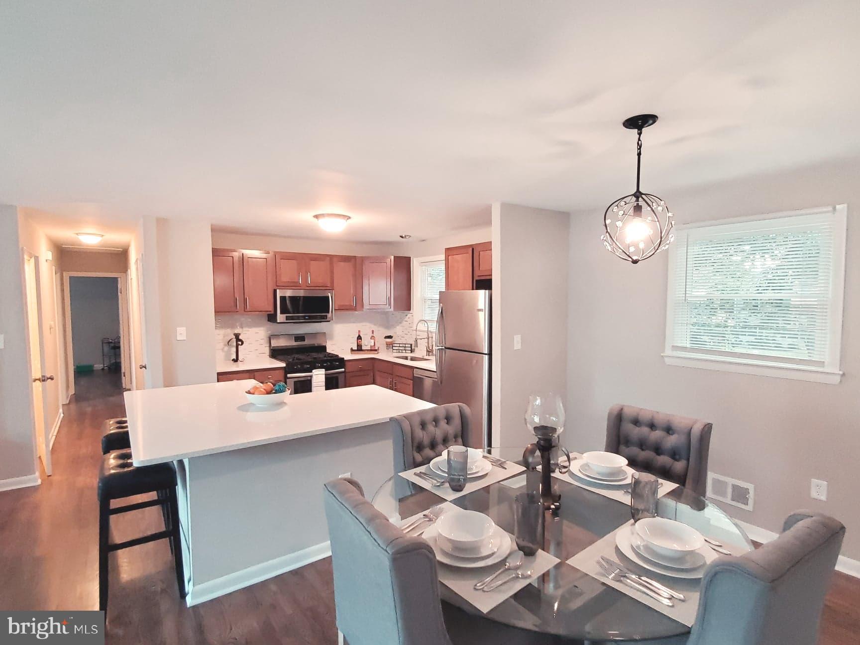 CRESTVIEW MANOR - Residential