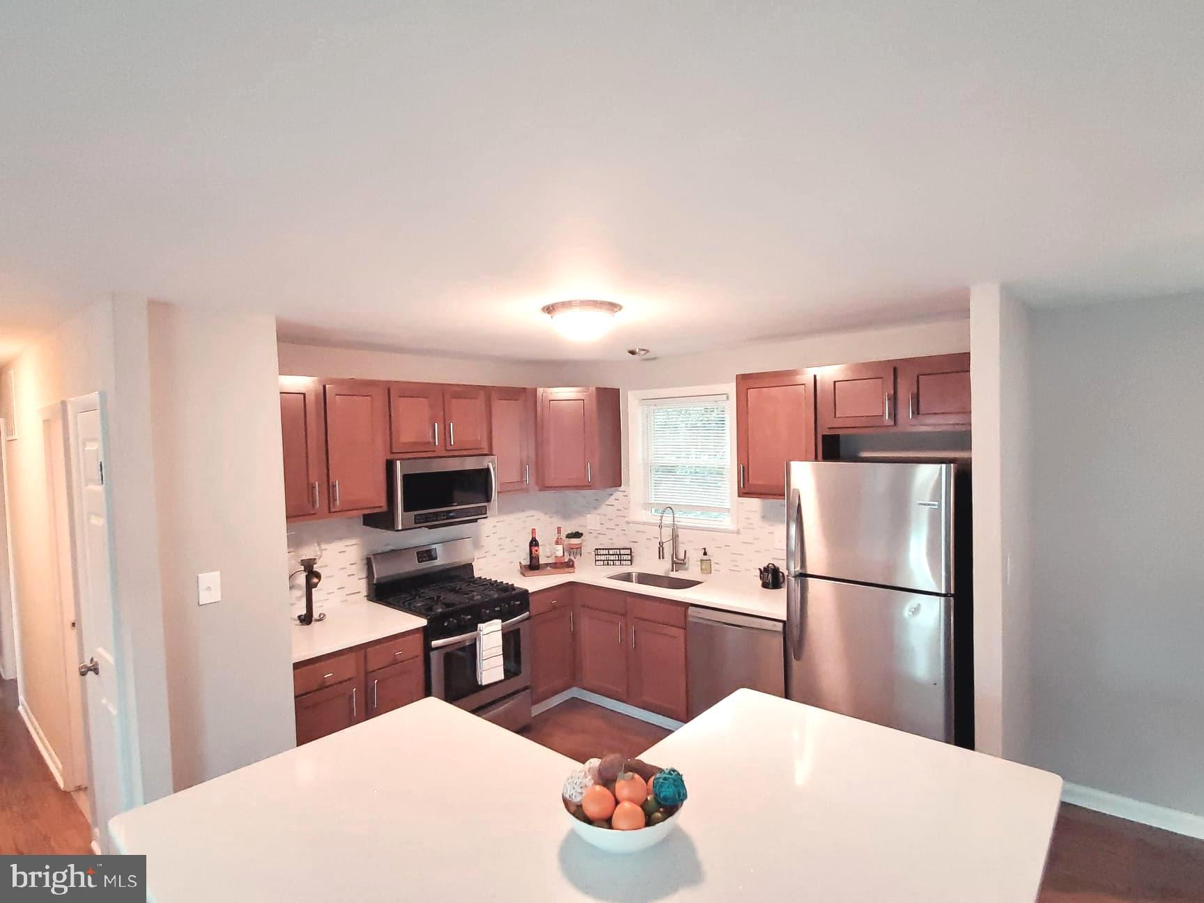 CRESTVIEW MANOR - Residential