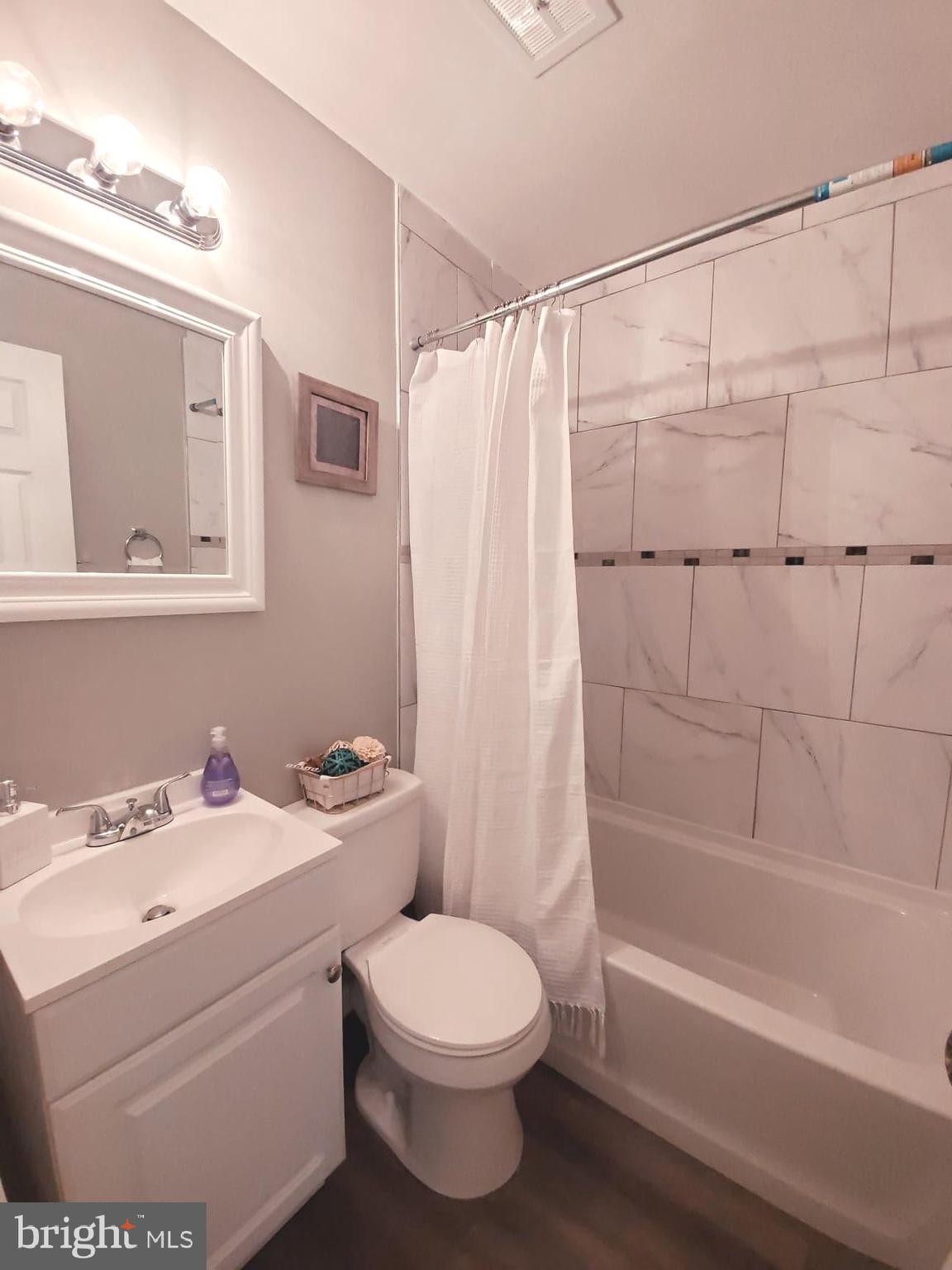 CRESTVIEW MANOR - Residential