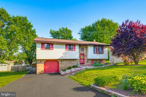 2637 HEMLOCK DRIVE COLUMBIA PA 17512