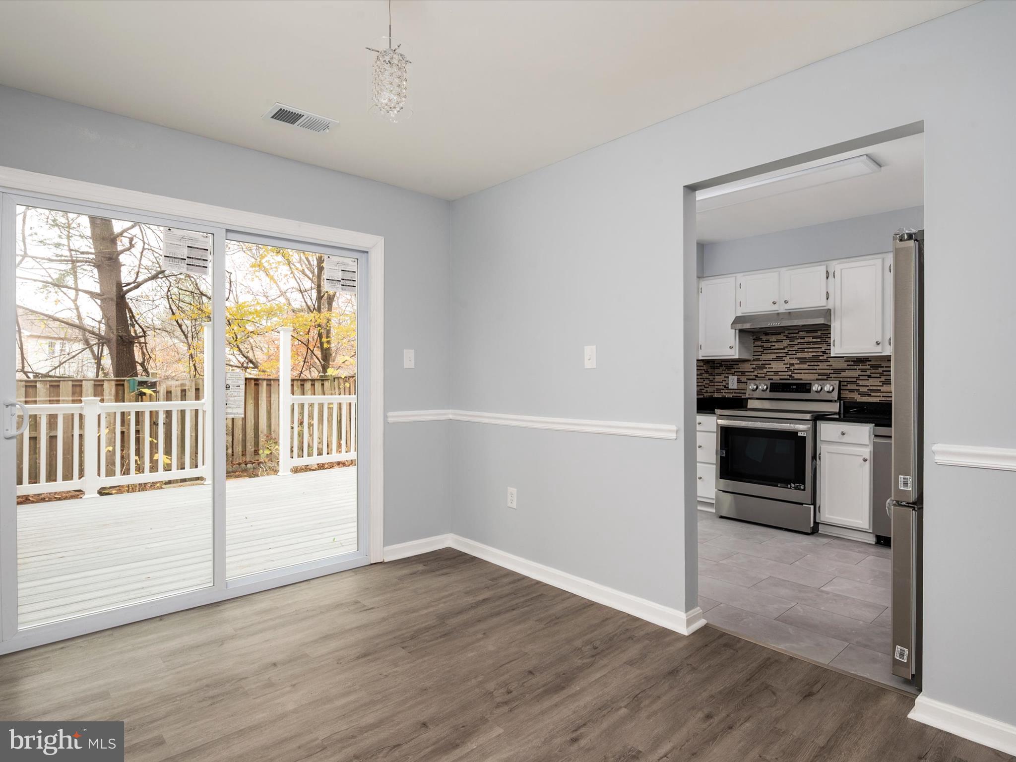 CROFTON MEADOWS - Residential