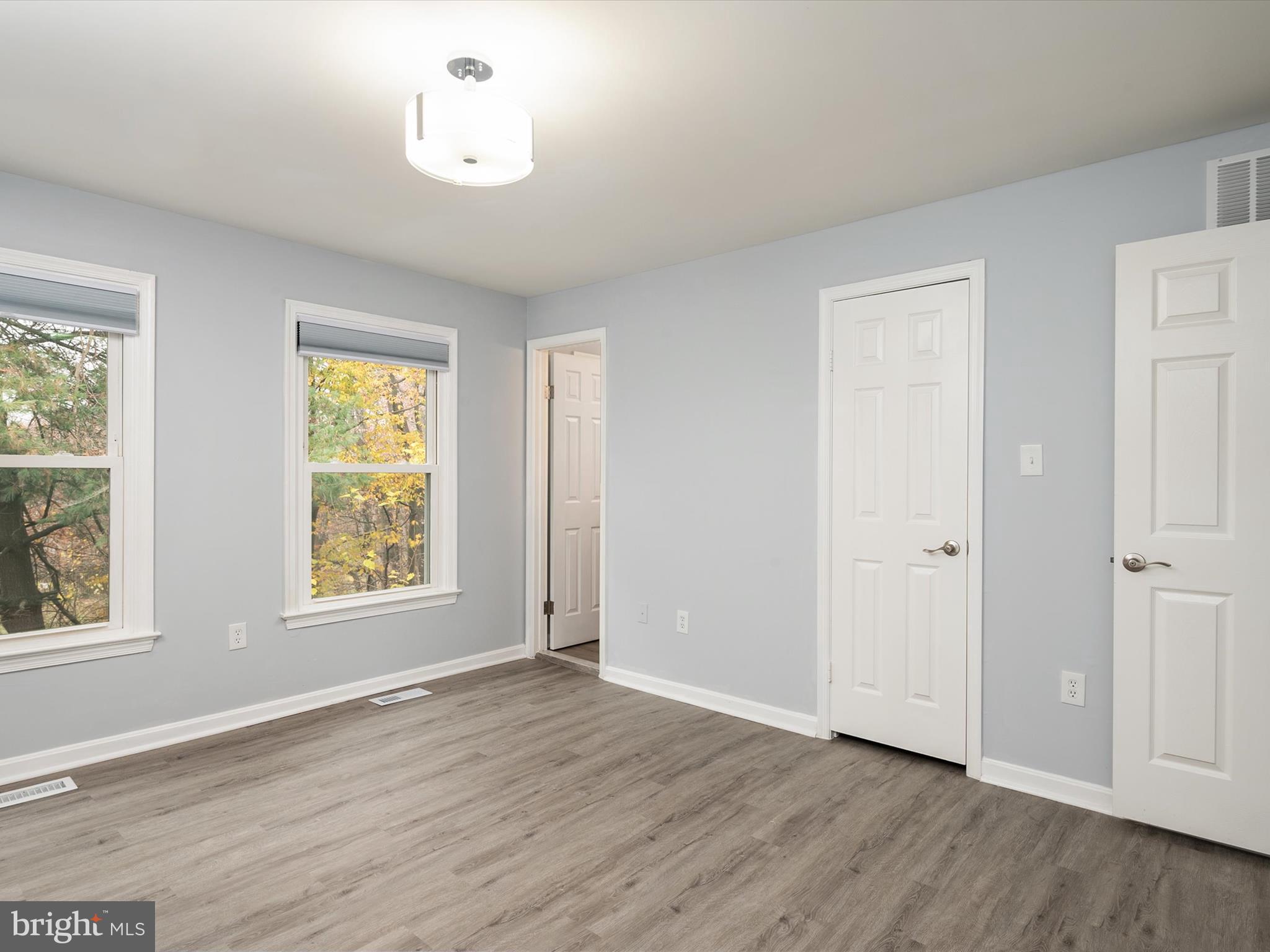 CROFTON MEADOWS - Residential