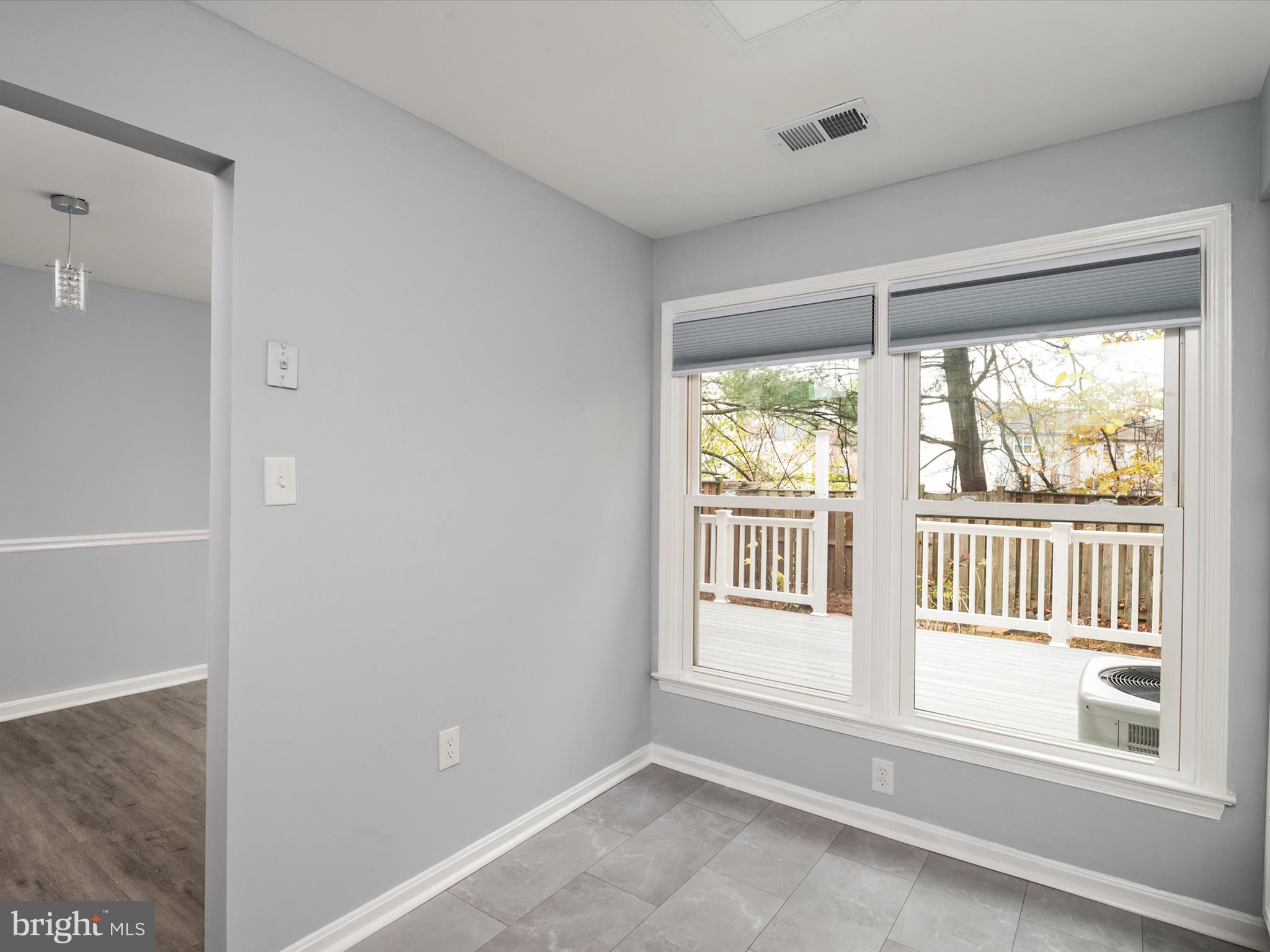 CROFTON MEADOWS - Residential