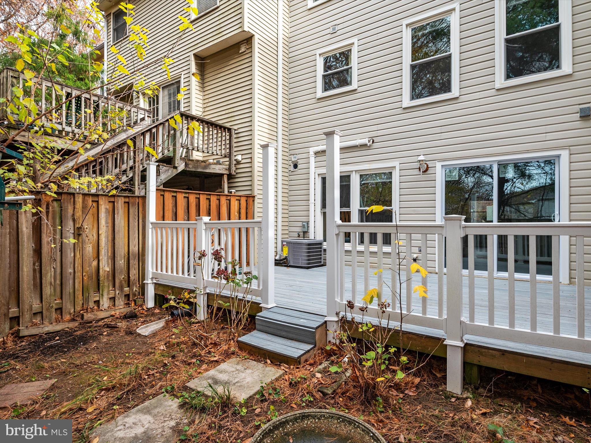 CROFTON MEADOWS - Residential