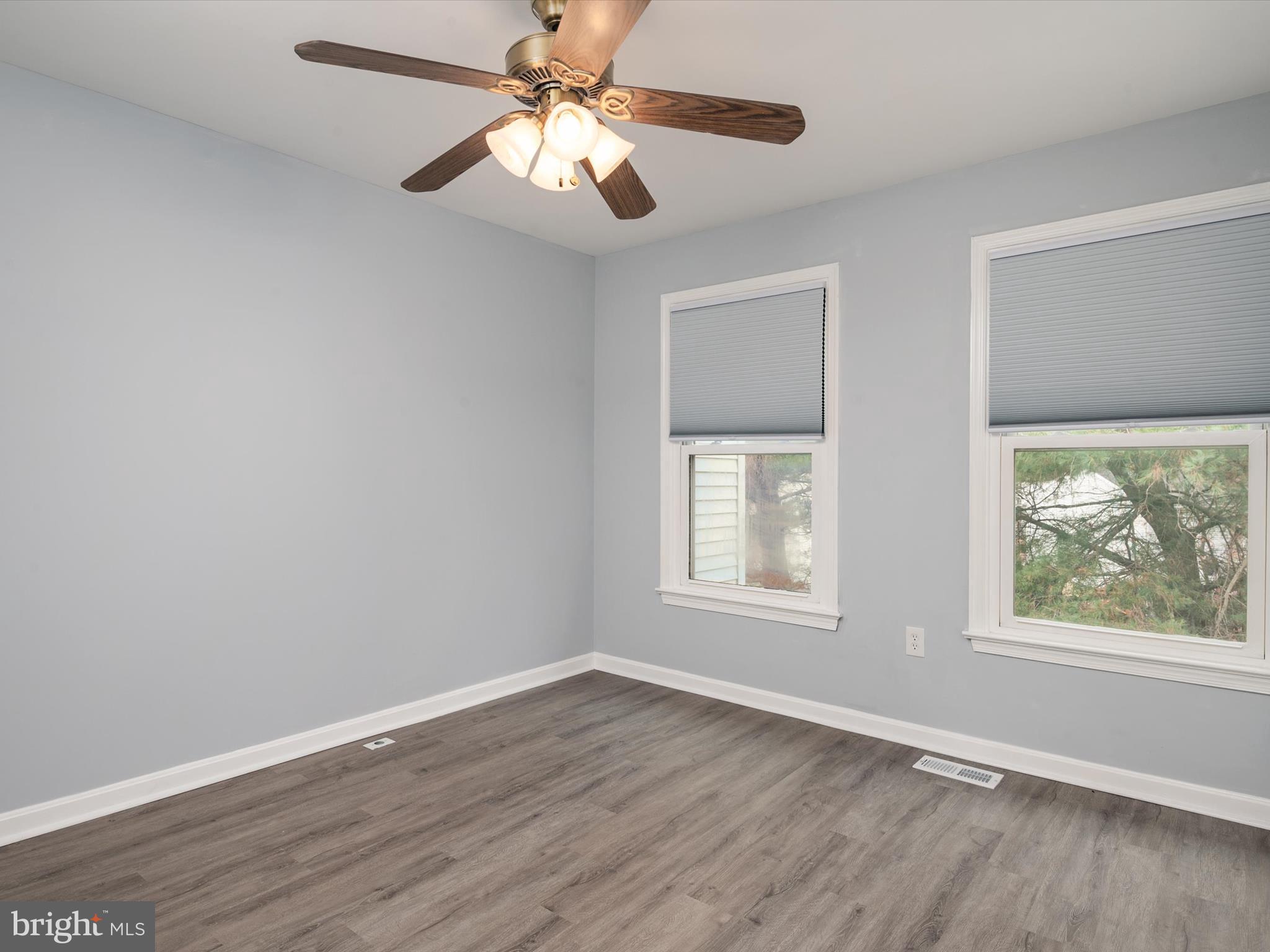 CROFTON MEADOWS - Residential