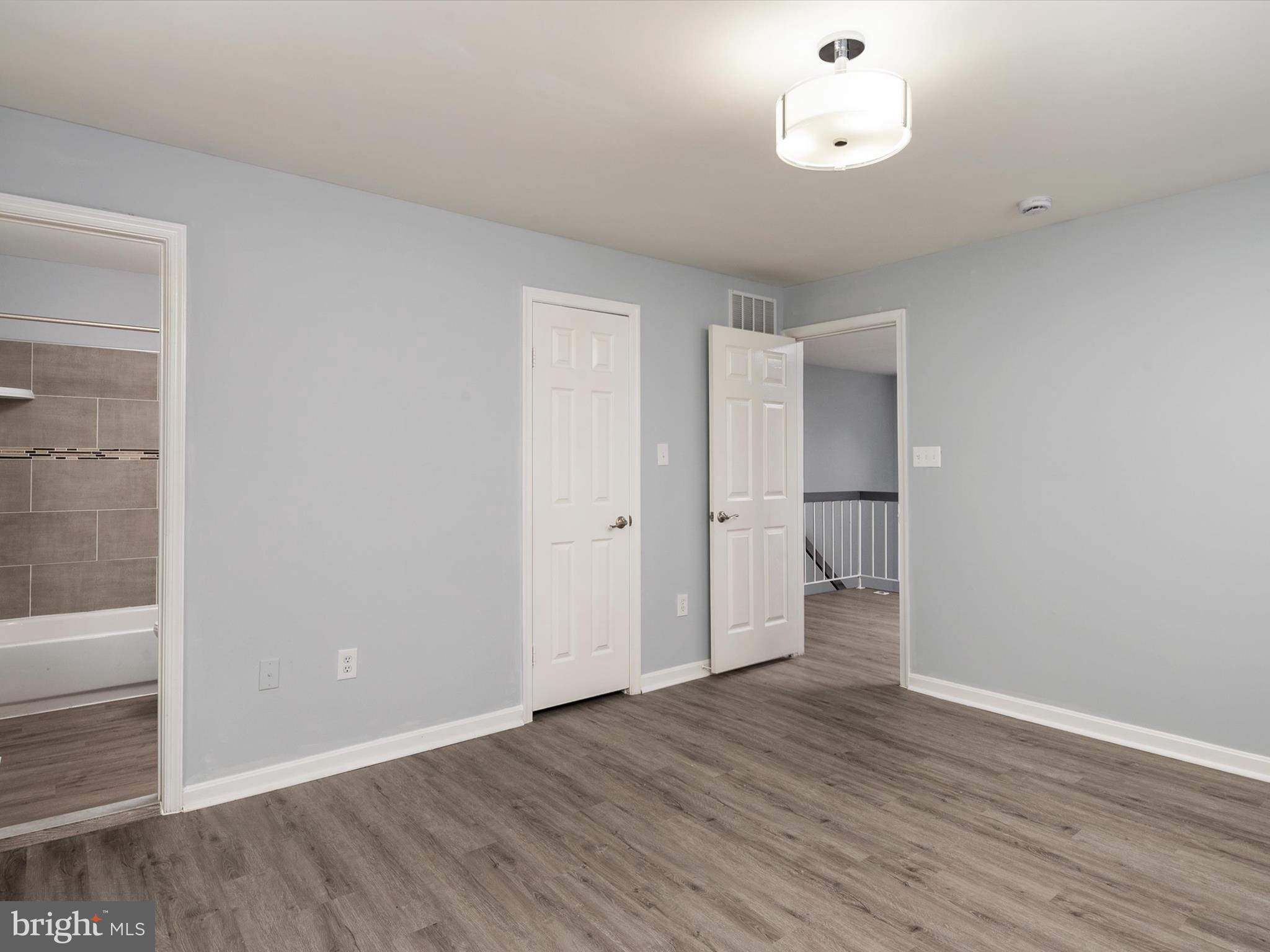 CROFTON MEADOWS - Residential