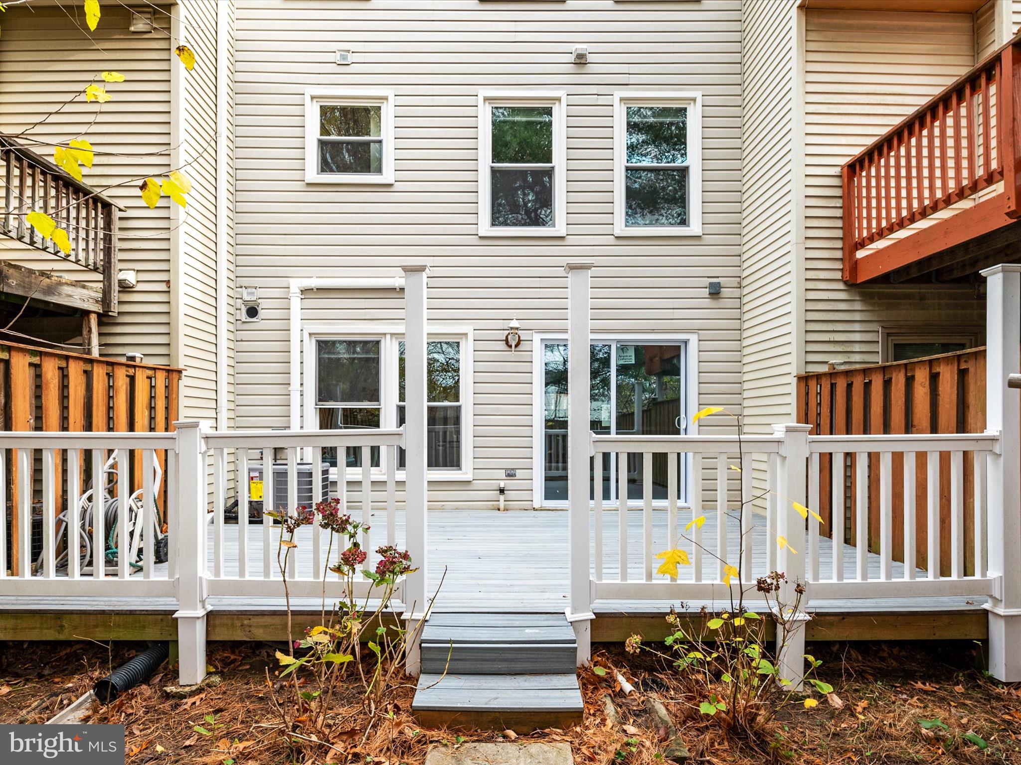 CROFTON MEADOWS - Residential