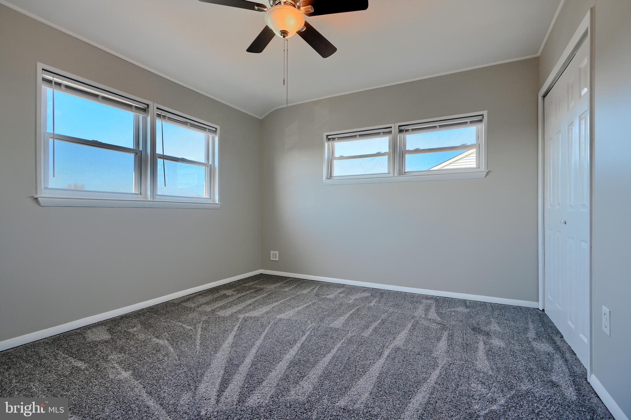 COUNTRY RIDGE - Residential