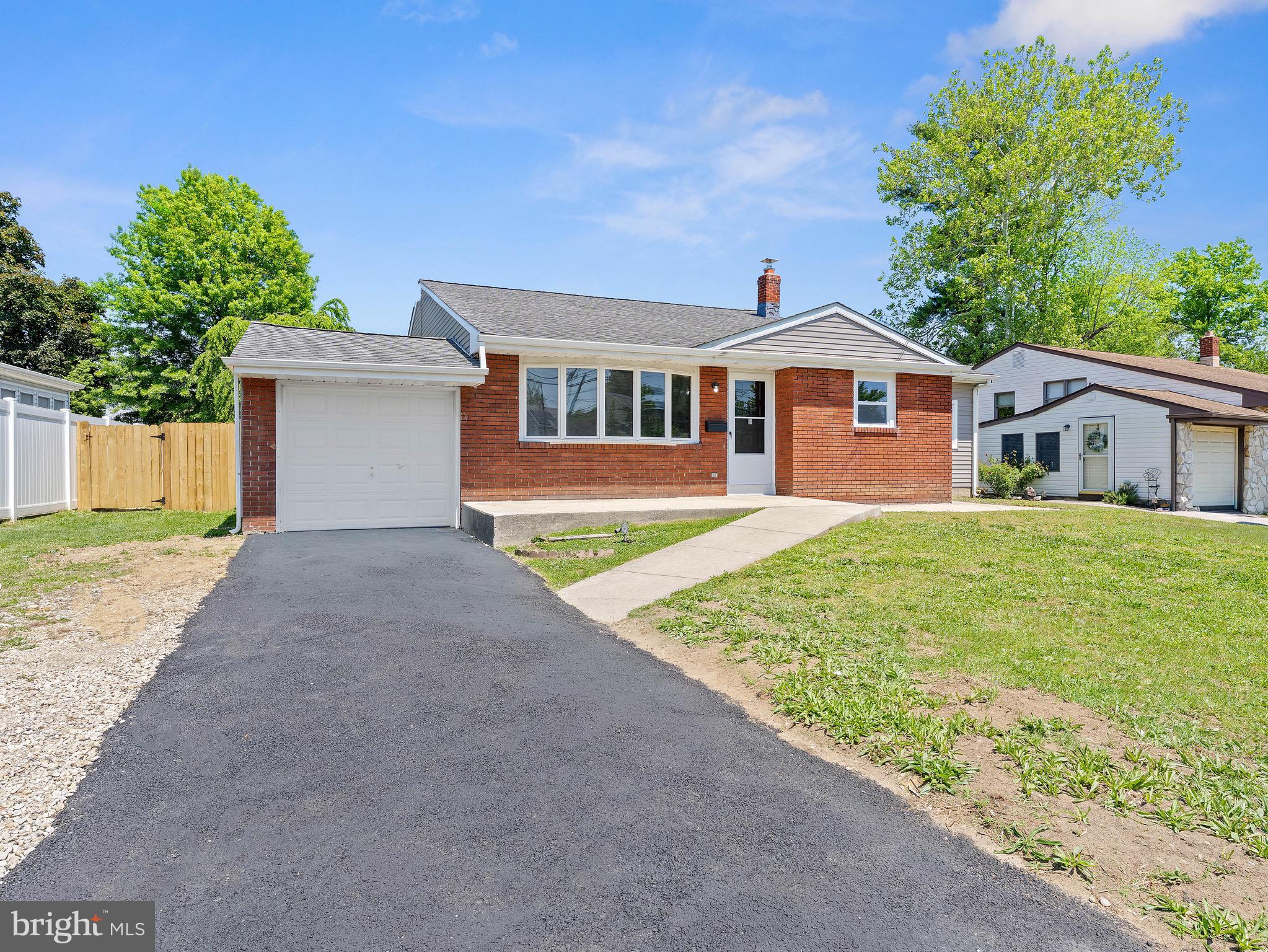 157 W BROWNING ROAD