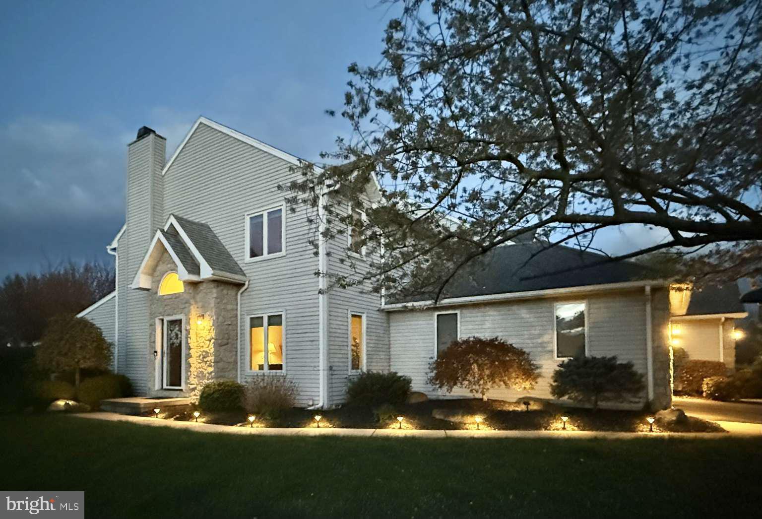 2559 FAIRWAY DRIVE