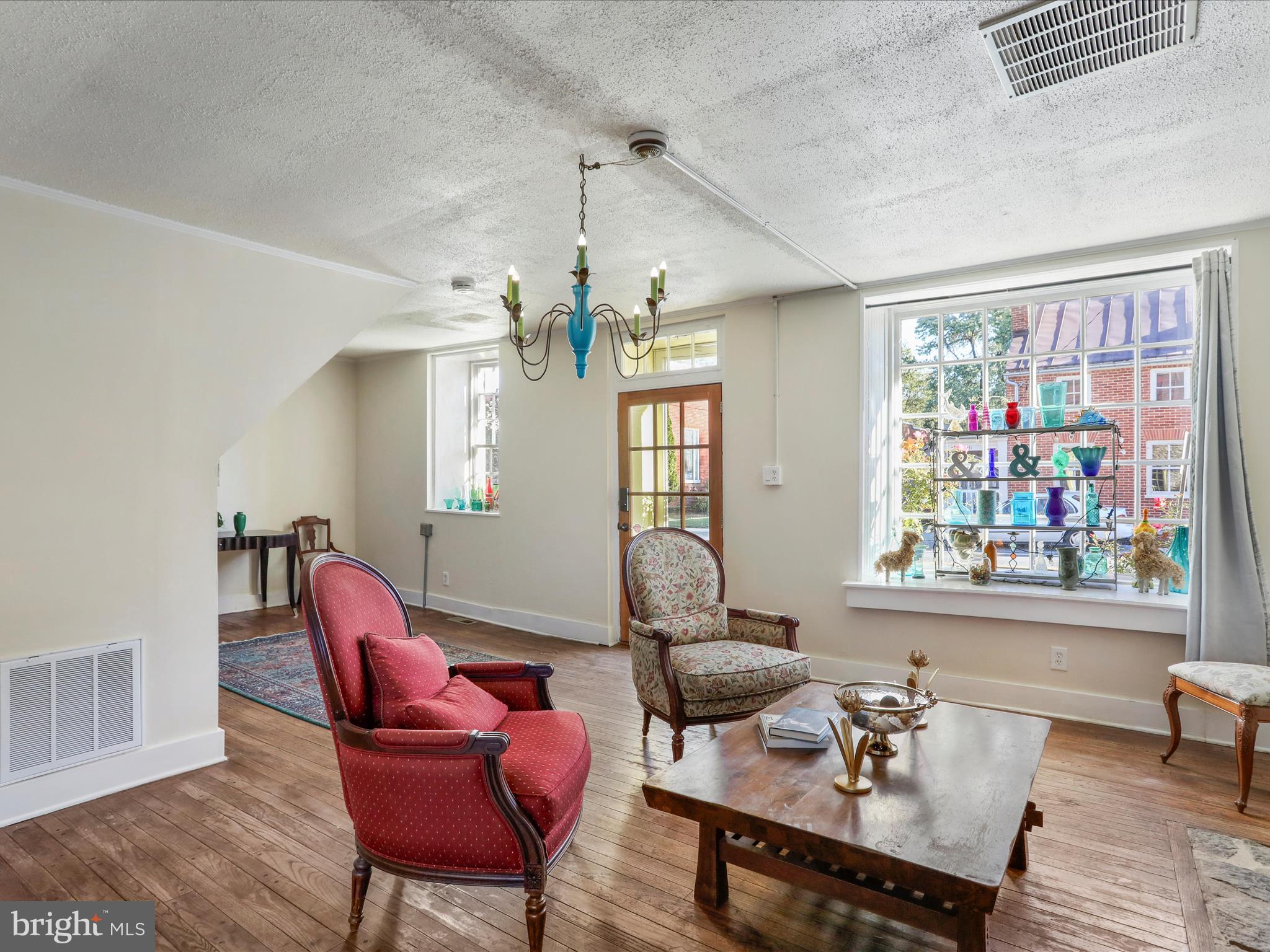 BOLIVAR VILLAGE - Residential