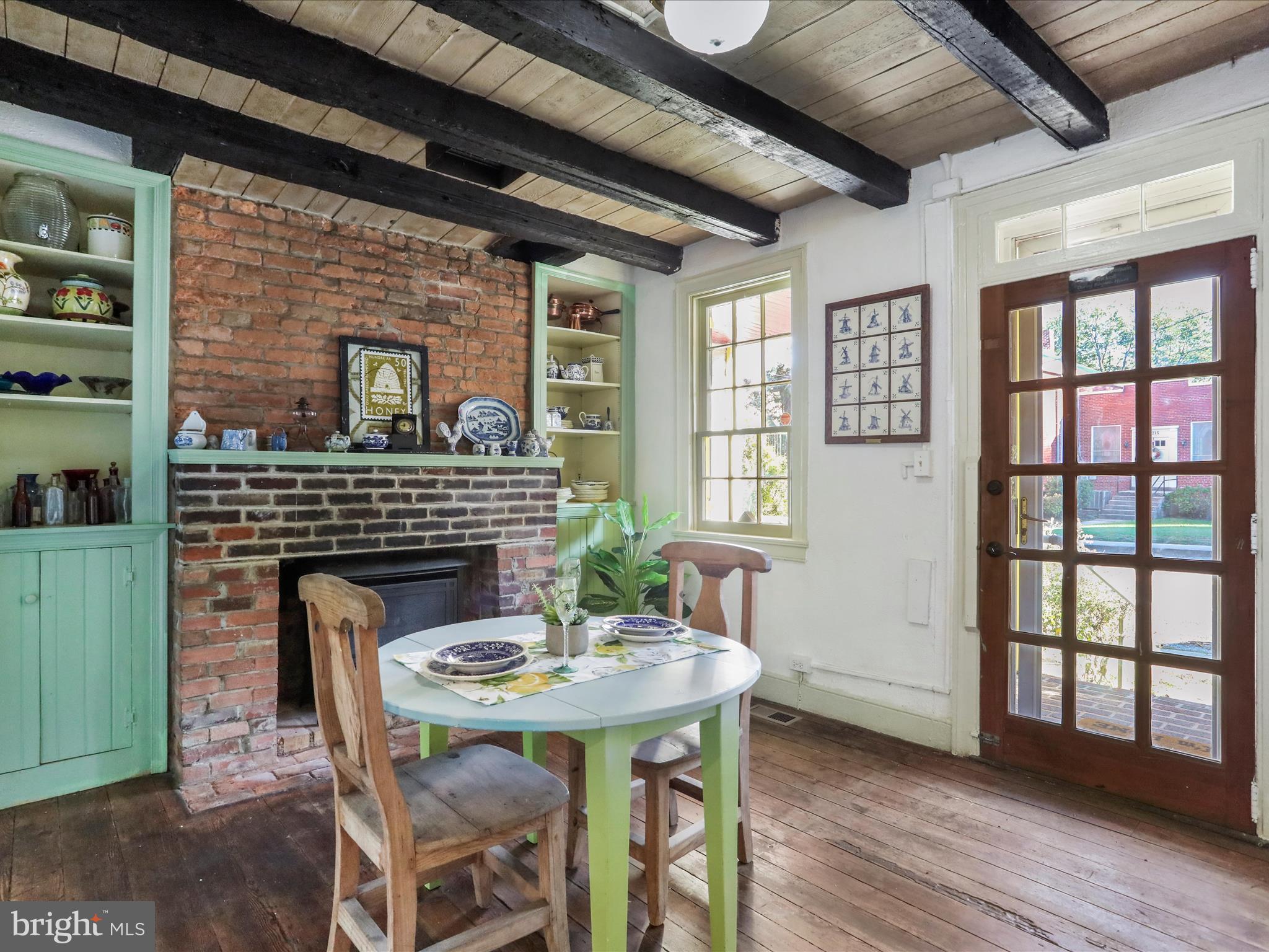 BOLIVAR VILLAGE - Residential