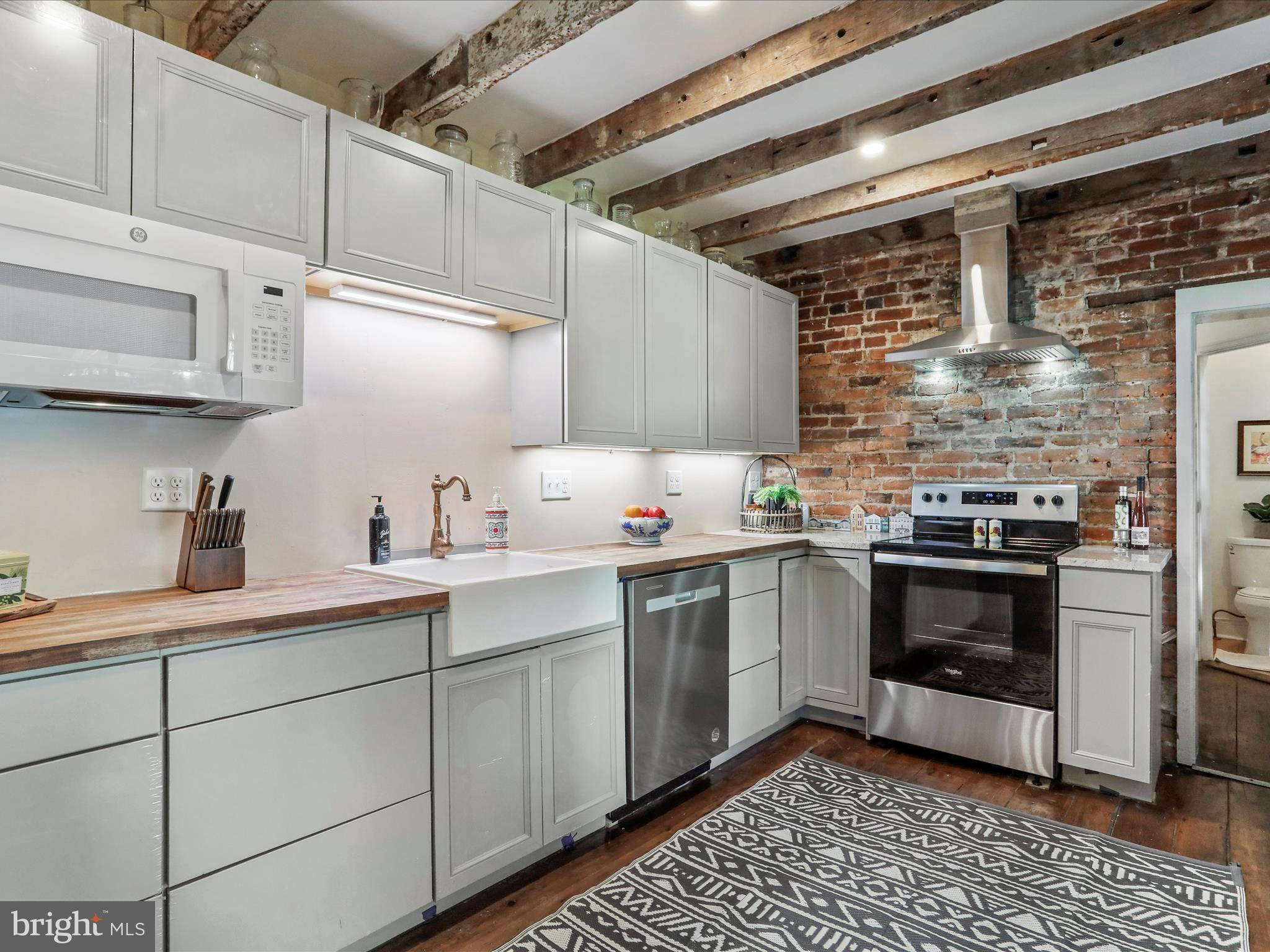 BOLIVAR VILLAGE - Residential