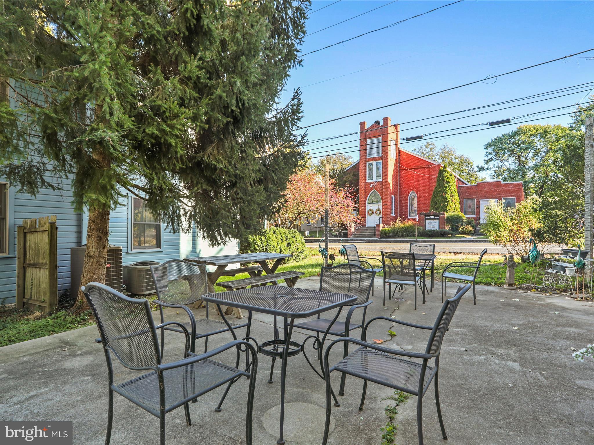 BOLIVAR VILLAGE - Residential