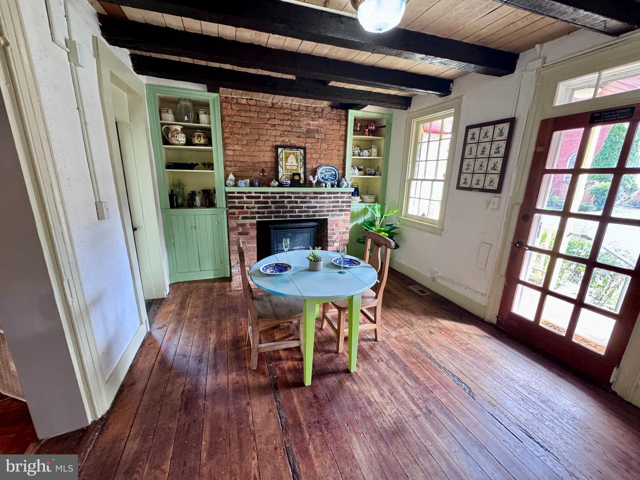 BOLIVAR VILLAGE - Residential