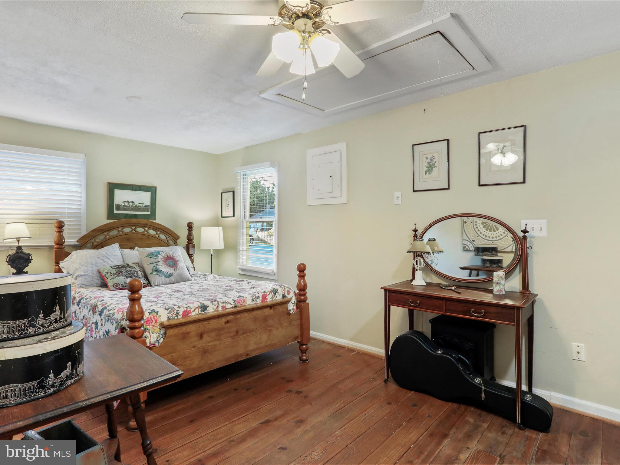 BOLIVAR VILLAGE - Residential