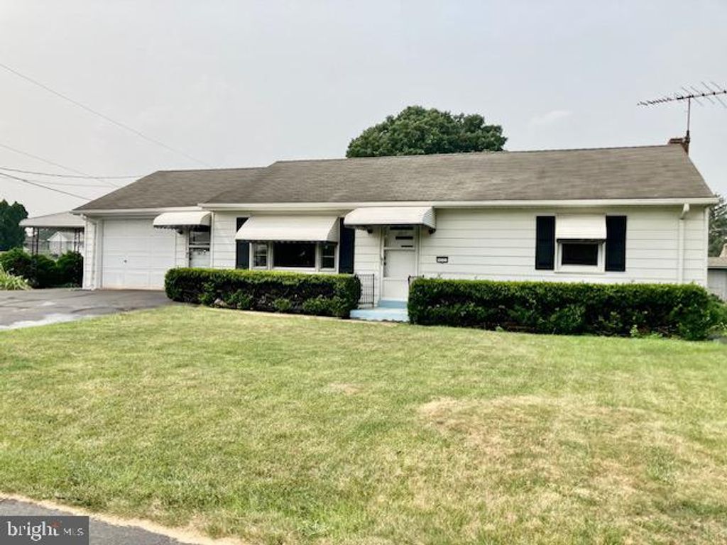 Photo of 3617 LILAC AVE, GORDONVILLE, PA 17529 (MLS # PALA2037916)