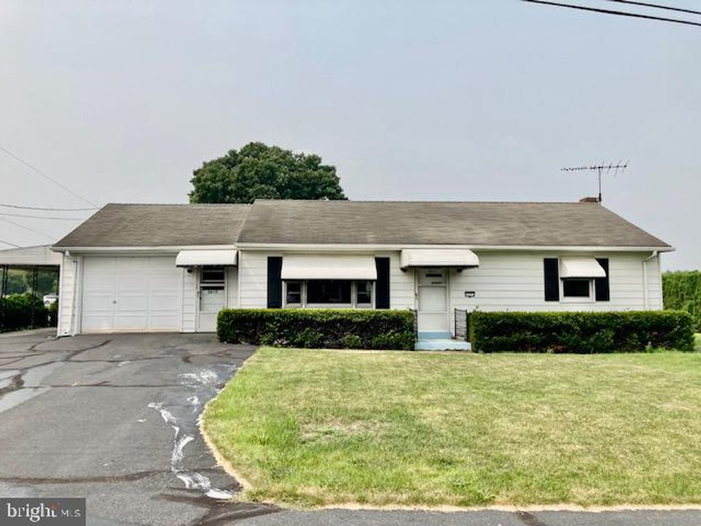 Photo of 3617 LILAC AVE, GORDONVILLE, PA 17529 (MLS # PALA2037916)