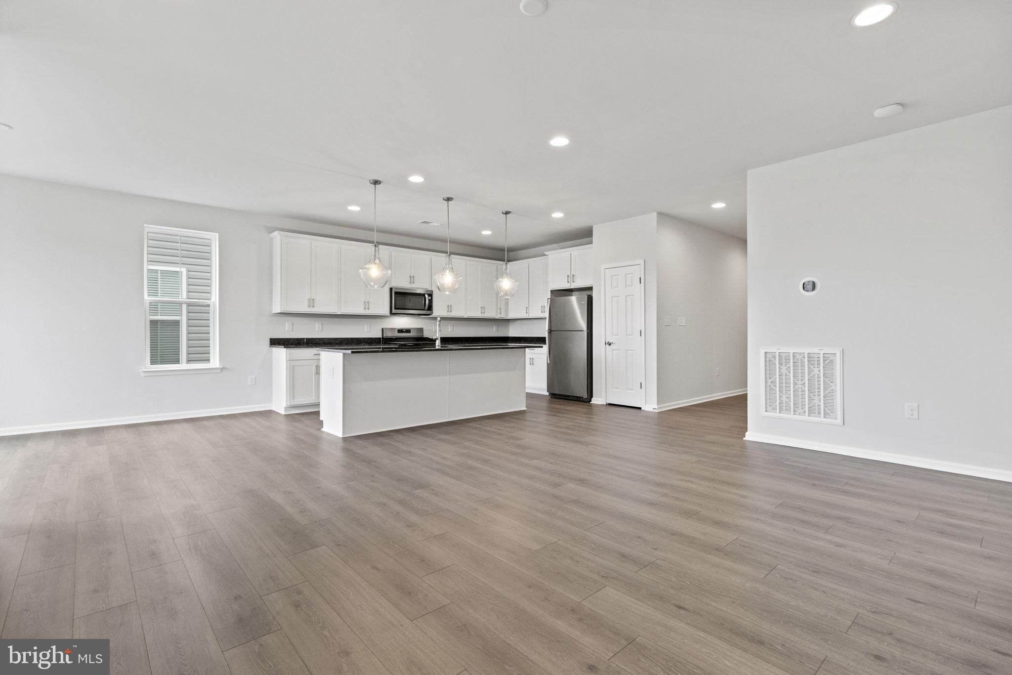 747 ROYAL VIEW DRIVE